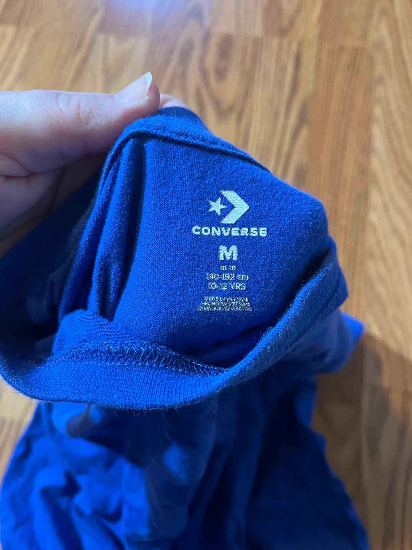 Converse boys tshirt size 10/12