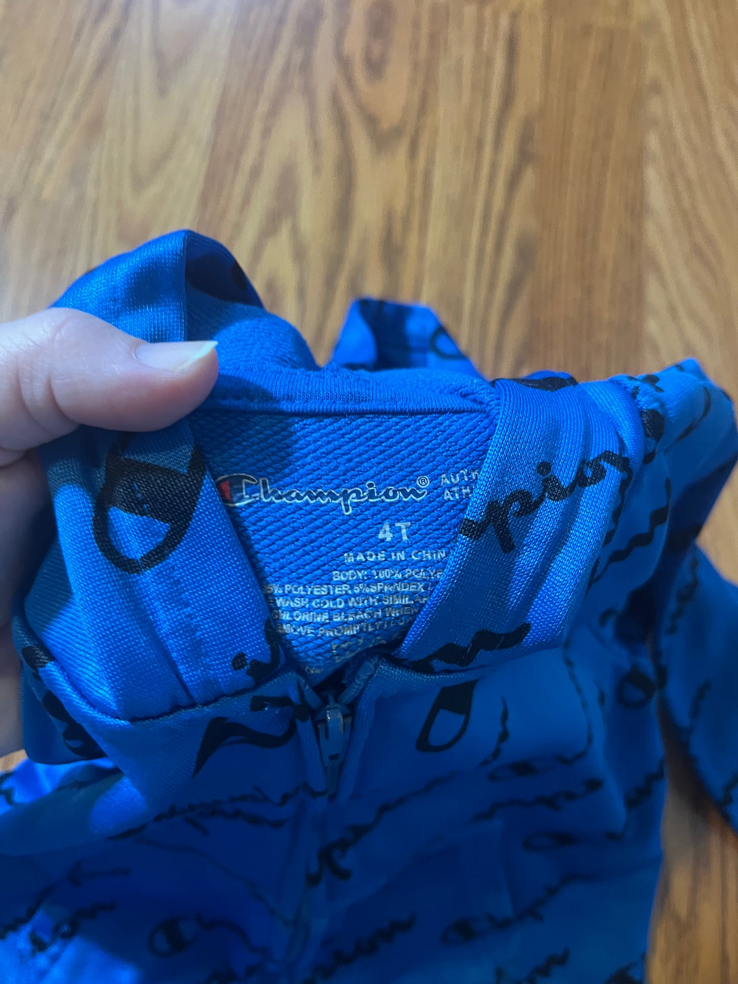 4t Champion full zip jacket
