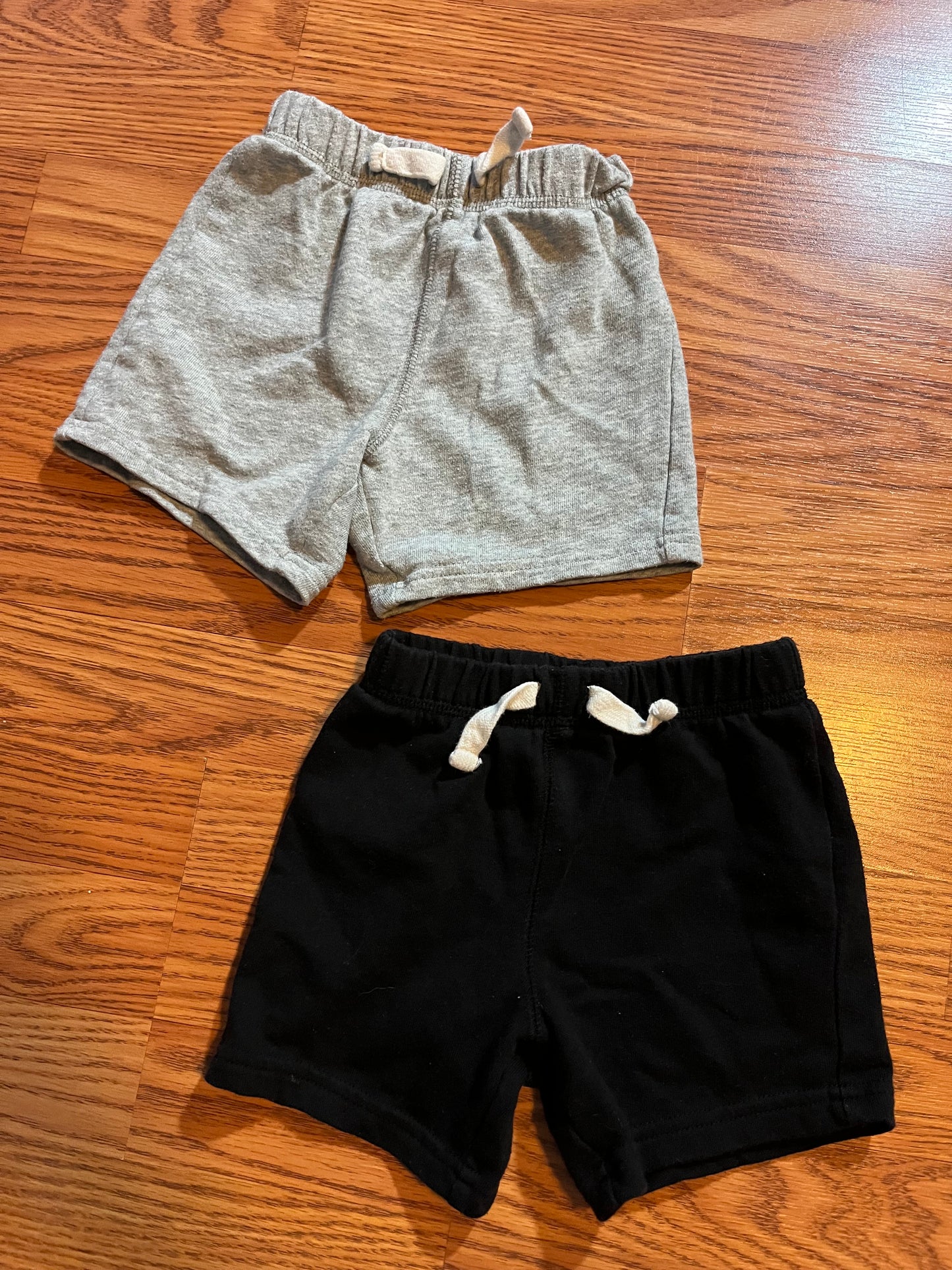 2t Childrens place cotton shorts lot of 2