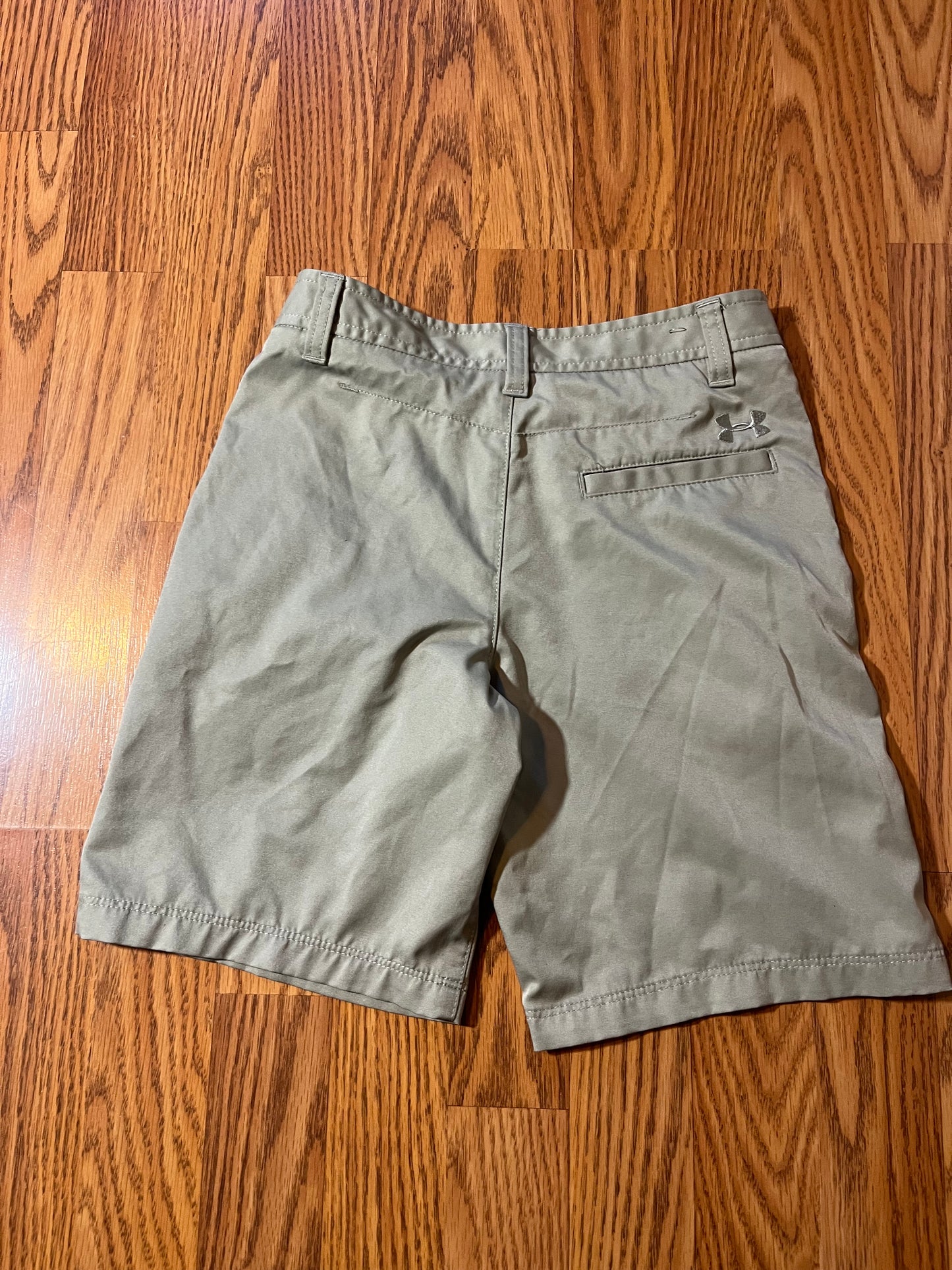 Under Armour boys shorts size 10