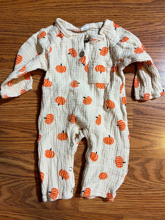 Pumpkin muslin romper size 70 (3/6 months?) unisex