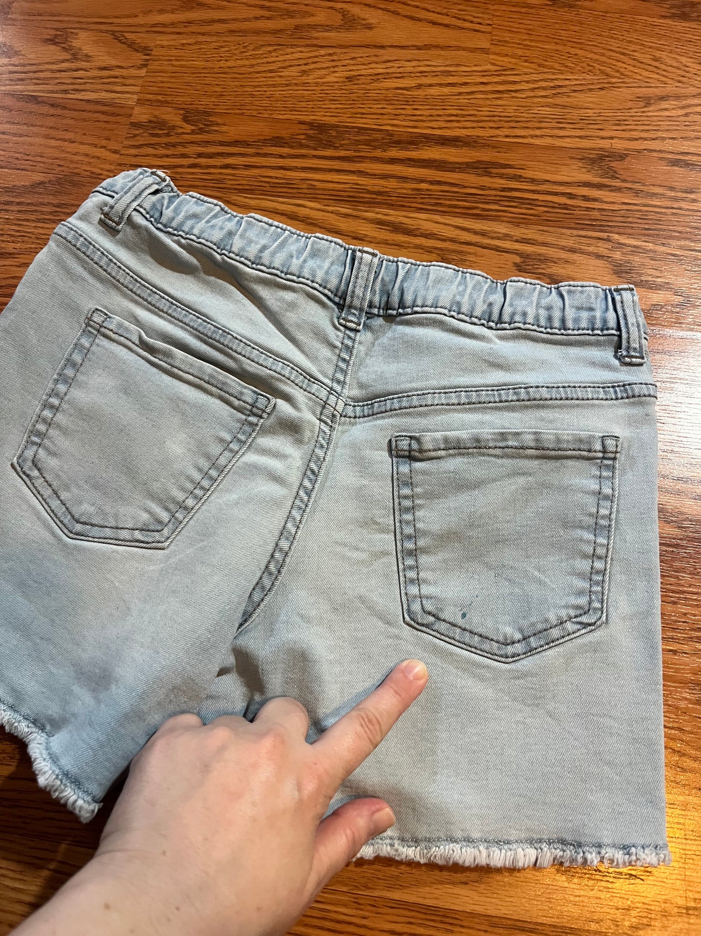 10/12 wonder nation shorts (small mark/paint on butt as shown but not bad at all super small)