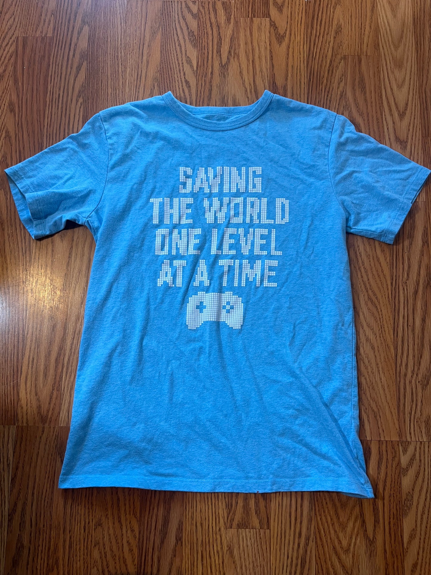 Childrens place boys size 16 tshirt