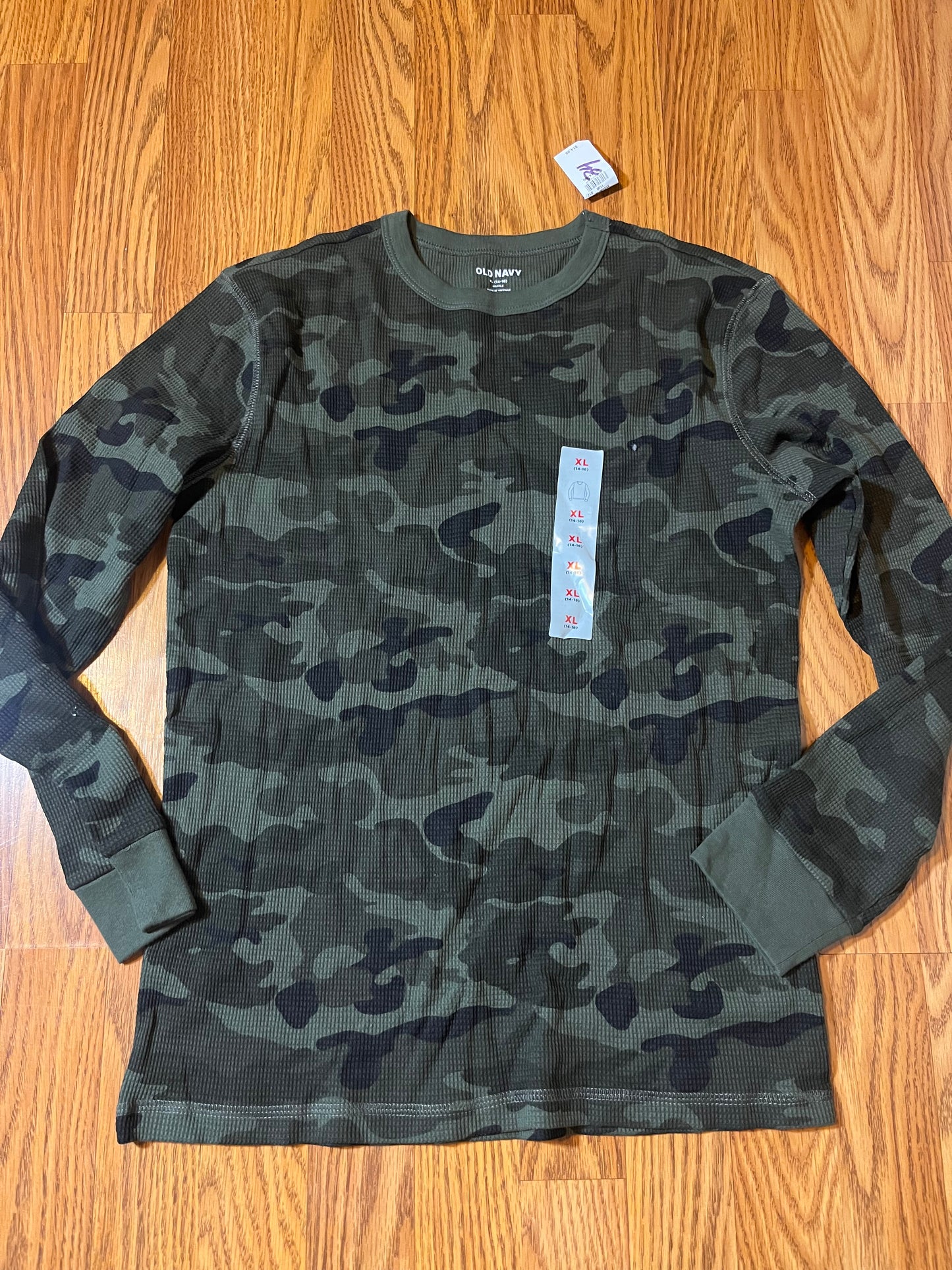 Old Navy 14/16 long sleeve top camo (new with tags)