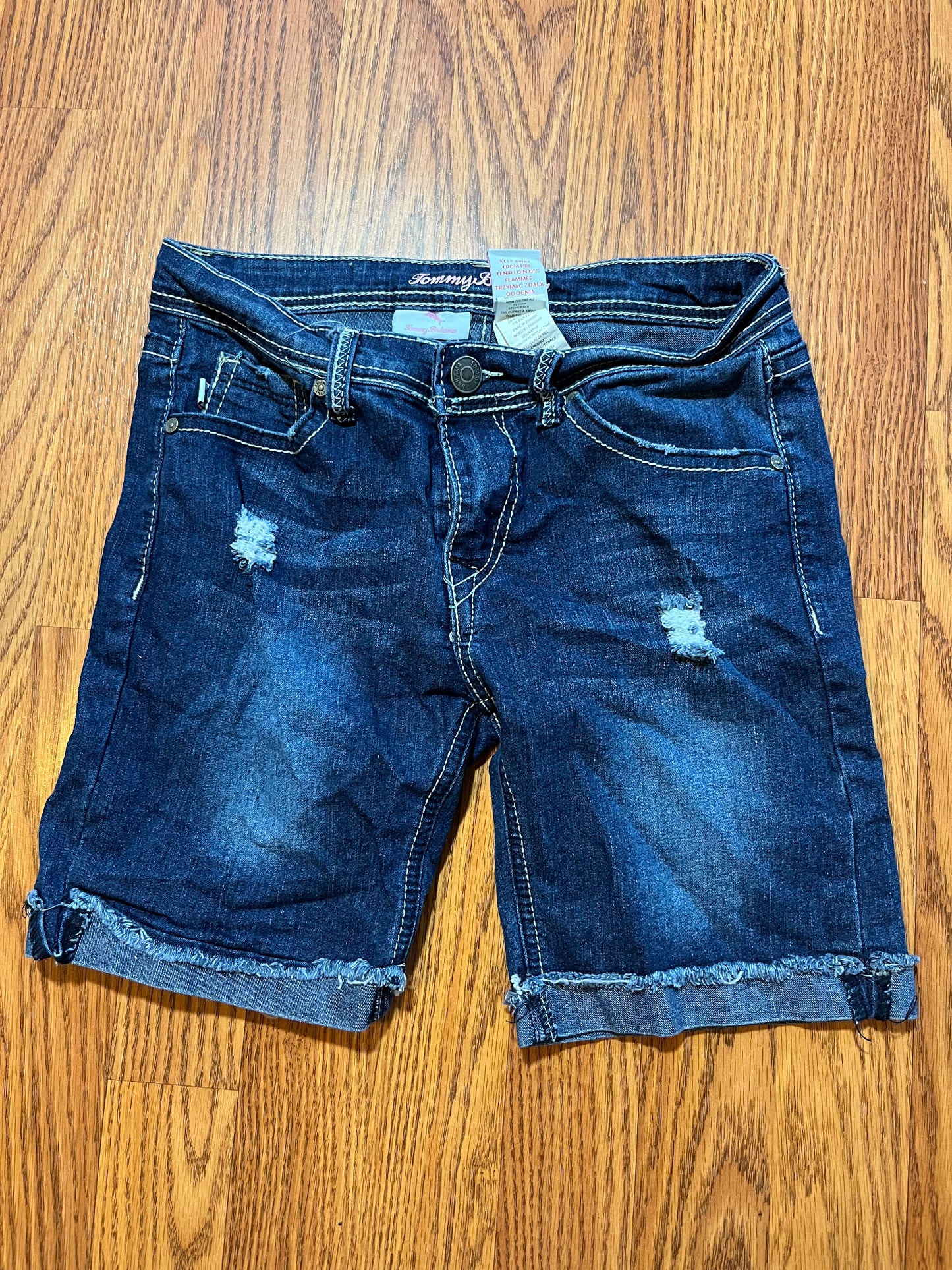 13/14 Tommy Bahama Jean shorts