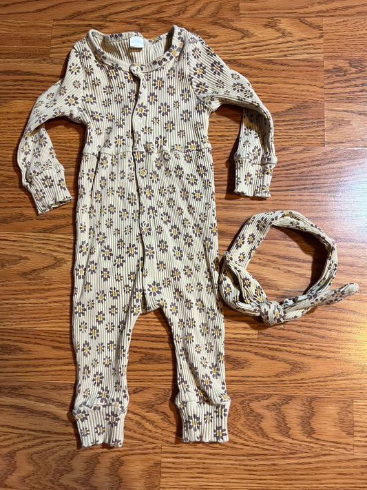 Baby girls size 70 romper and headband (6 months maybe a little bigger)