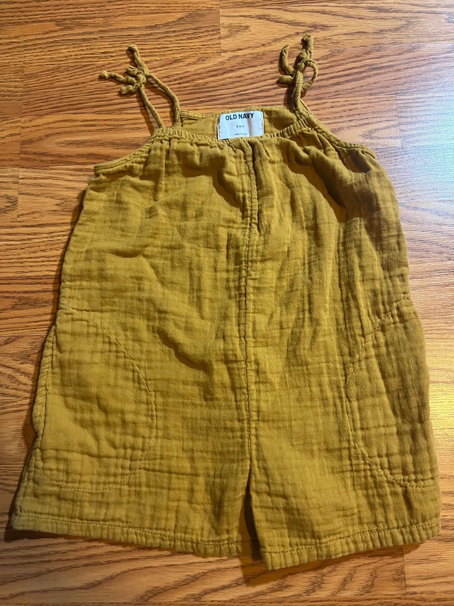 6/7 girls old navy romper