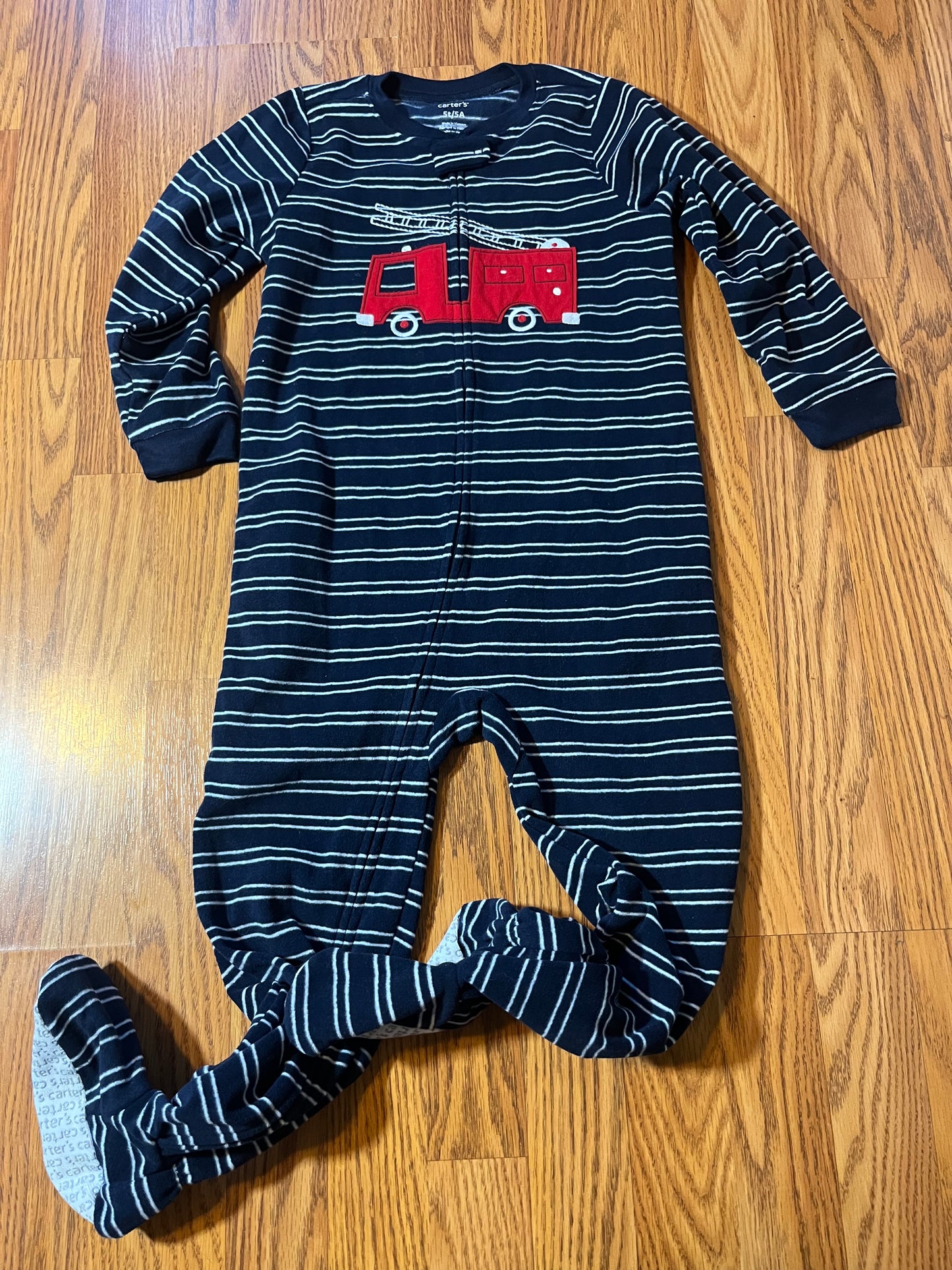5t Carters fleece sleeper (like new)