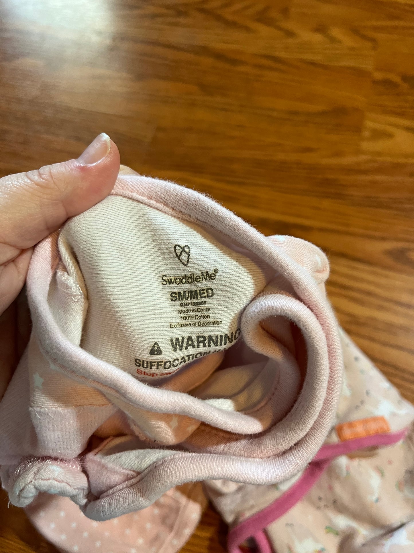 Baby girls swaddles (2)