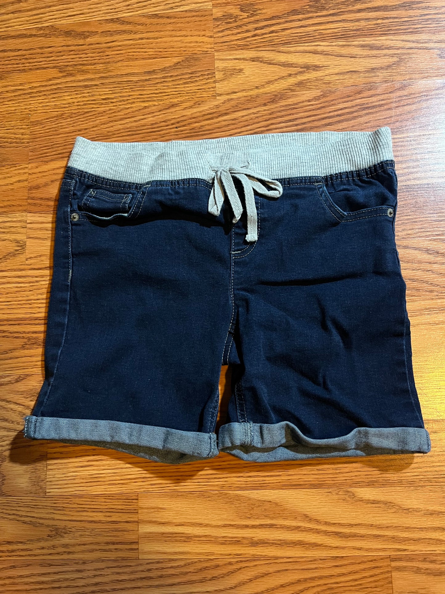 Justice size 14 pull on stretch shorts