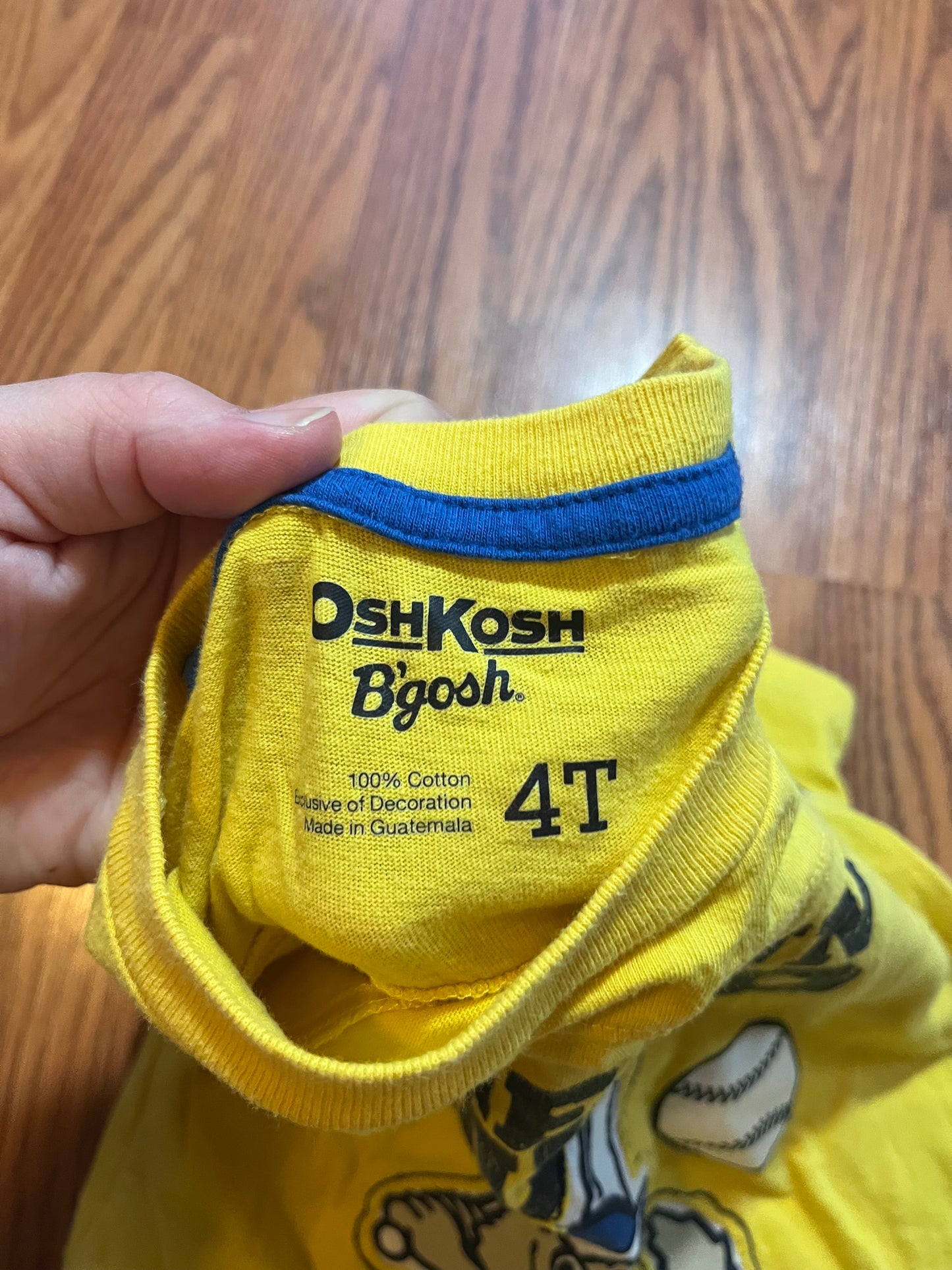 4t Oshkosh tshirt