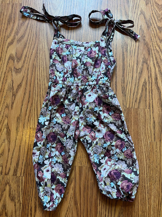 Baby girls romper (no size/brand tag looks to fit 3months)