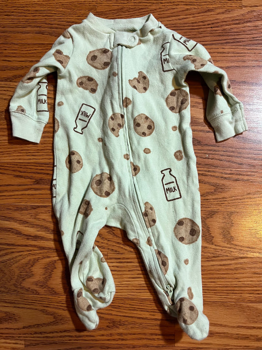 3 month’s carters sleeper (milk & cookies / unisex)