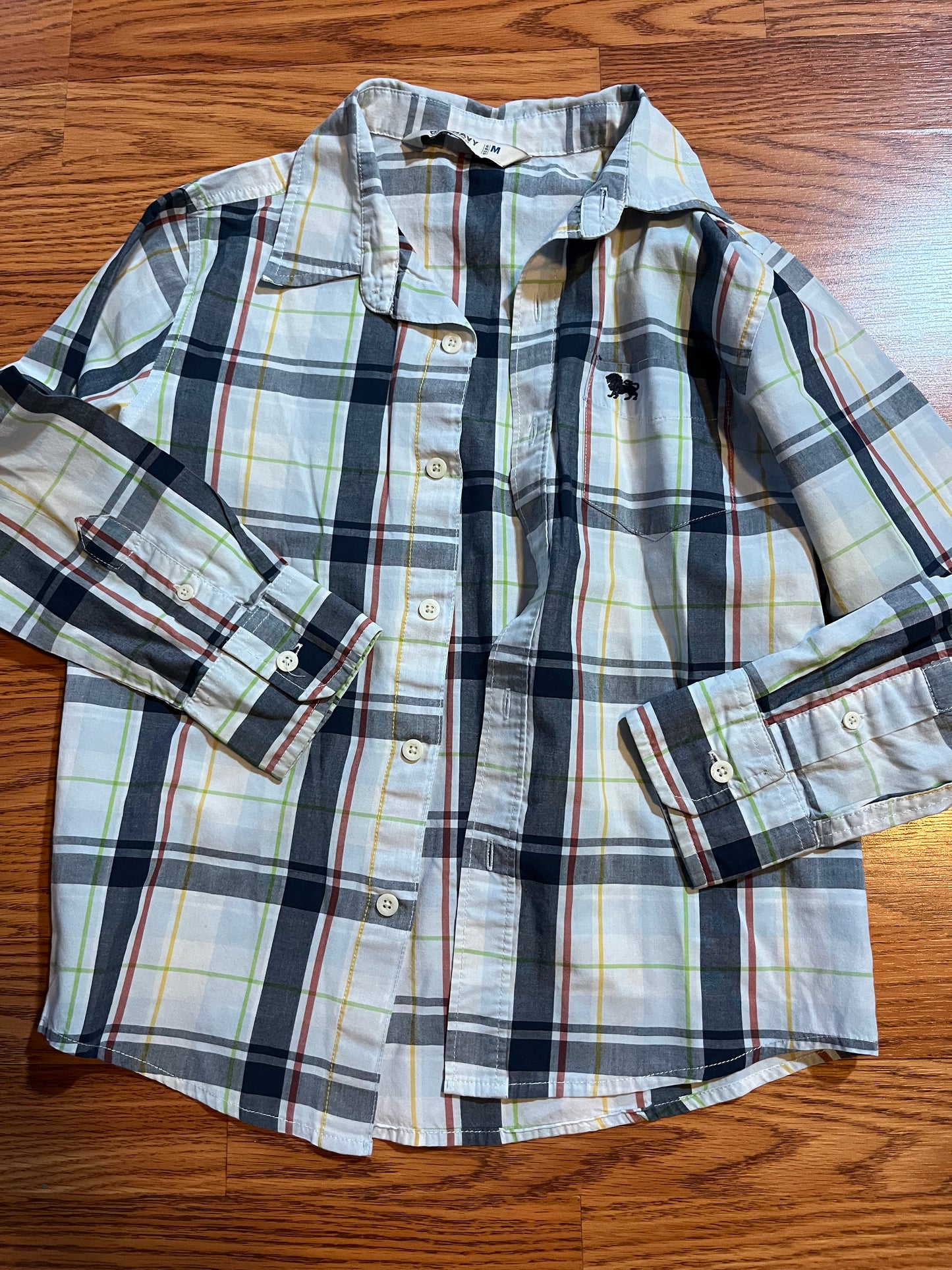 Boys medium old navy button up (8)