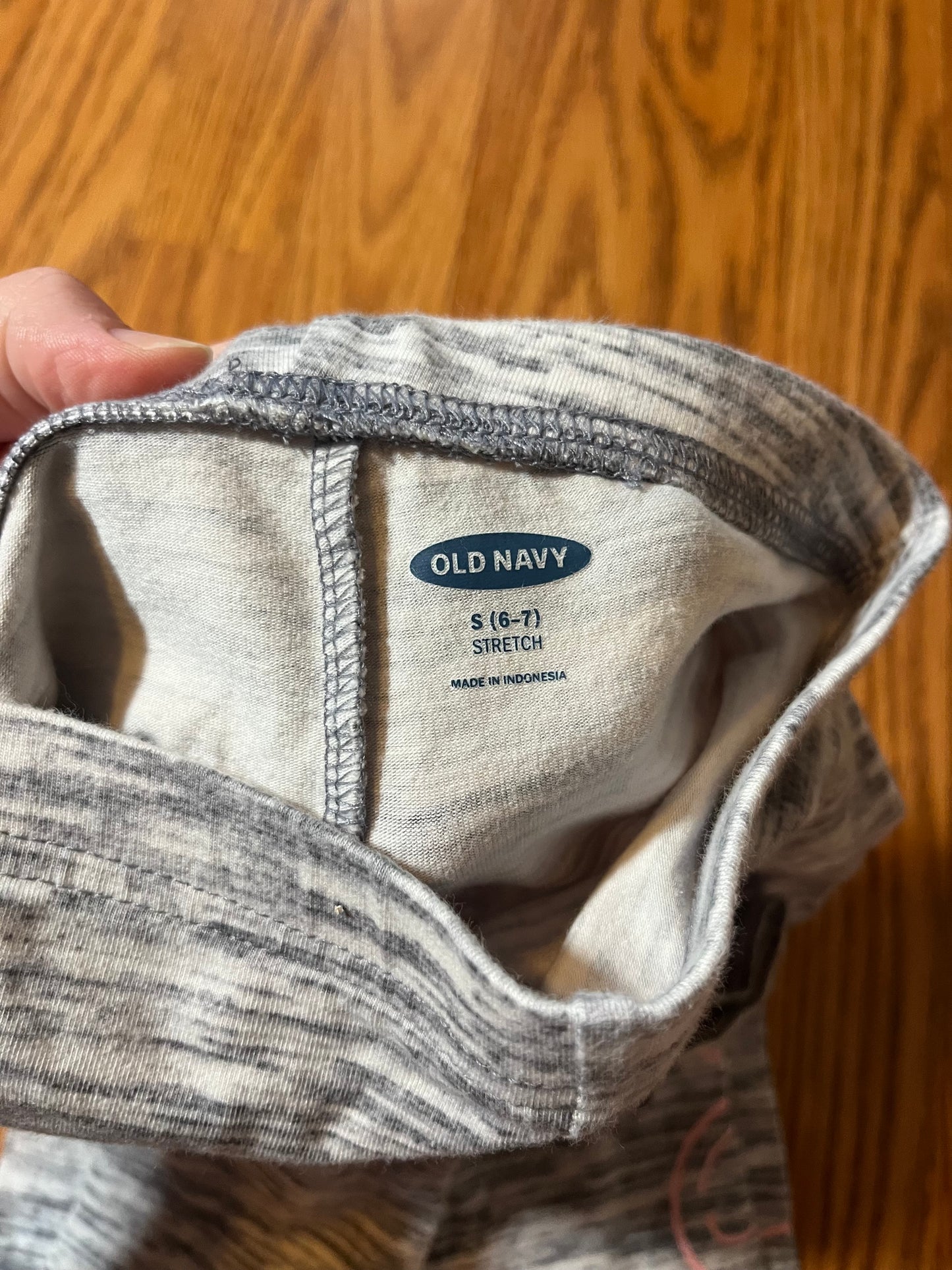 6/7 Old Navy leggings