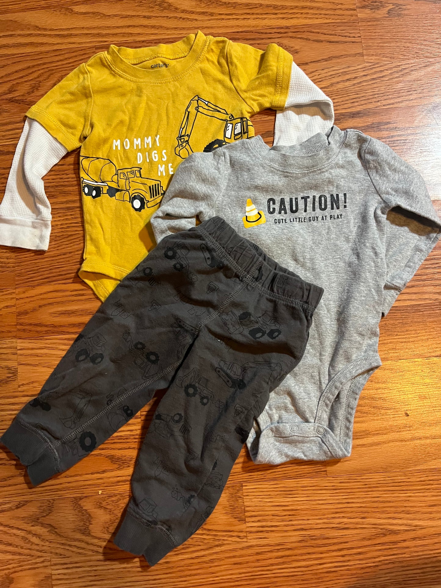 12 months carters 3pc set