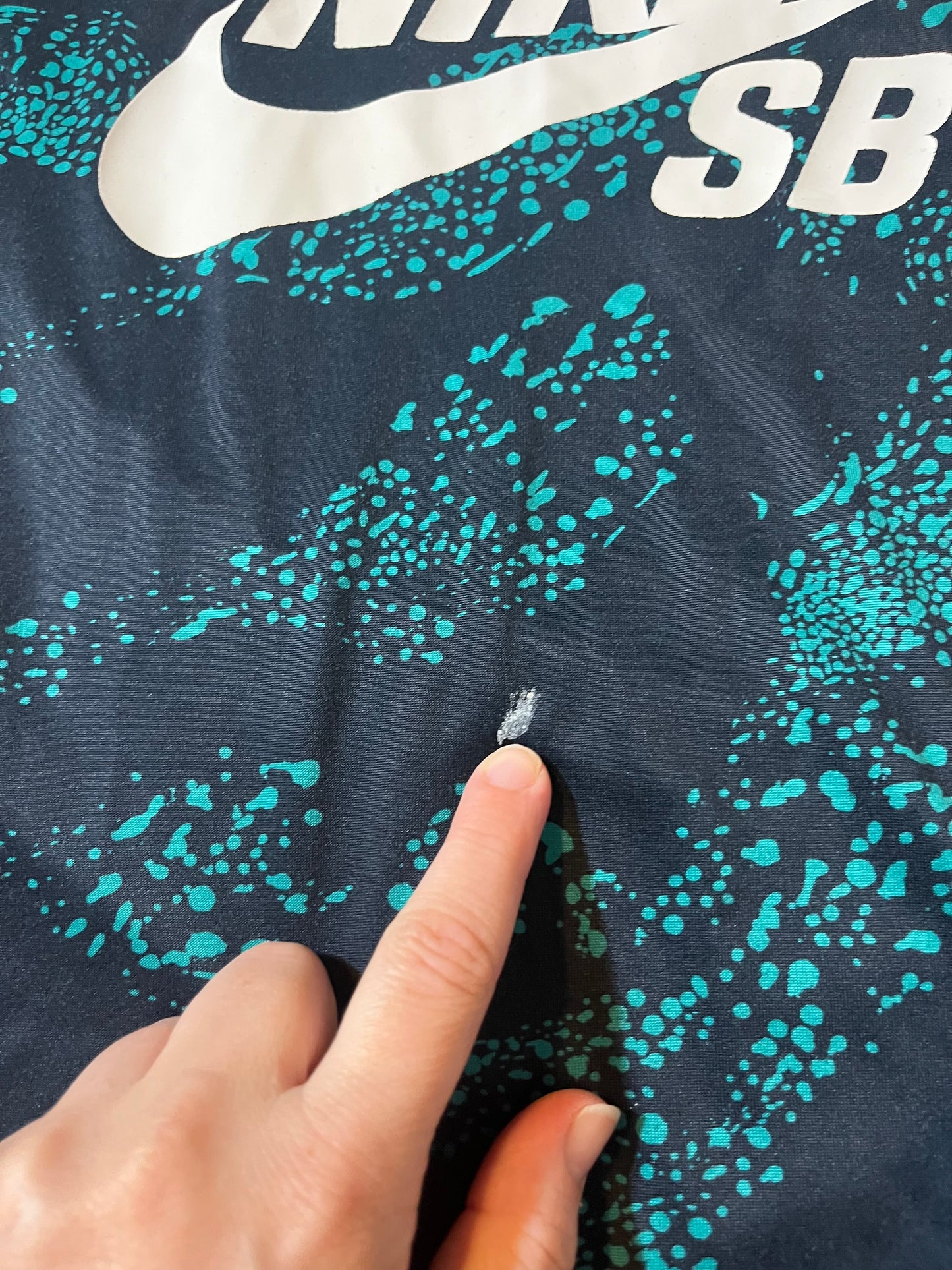 Nike dri-fit top 8-10y (small paint spot as shown in extra photo!!)