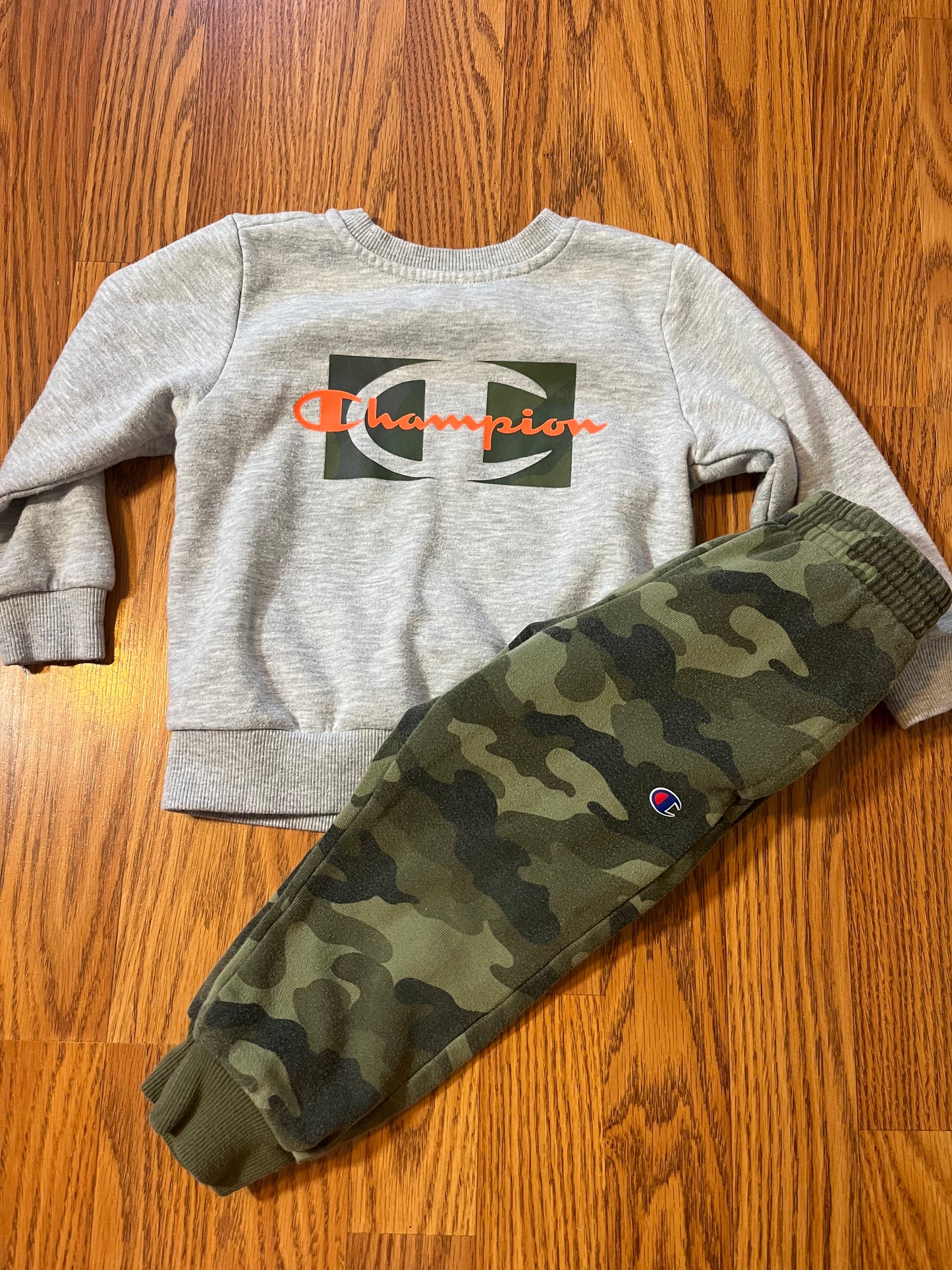 3t Camo Champion outfit (normal washer wear)