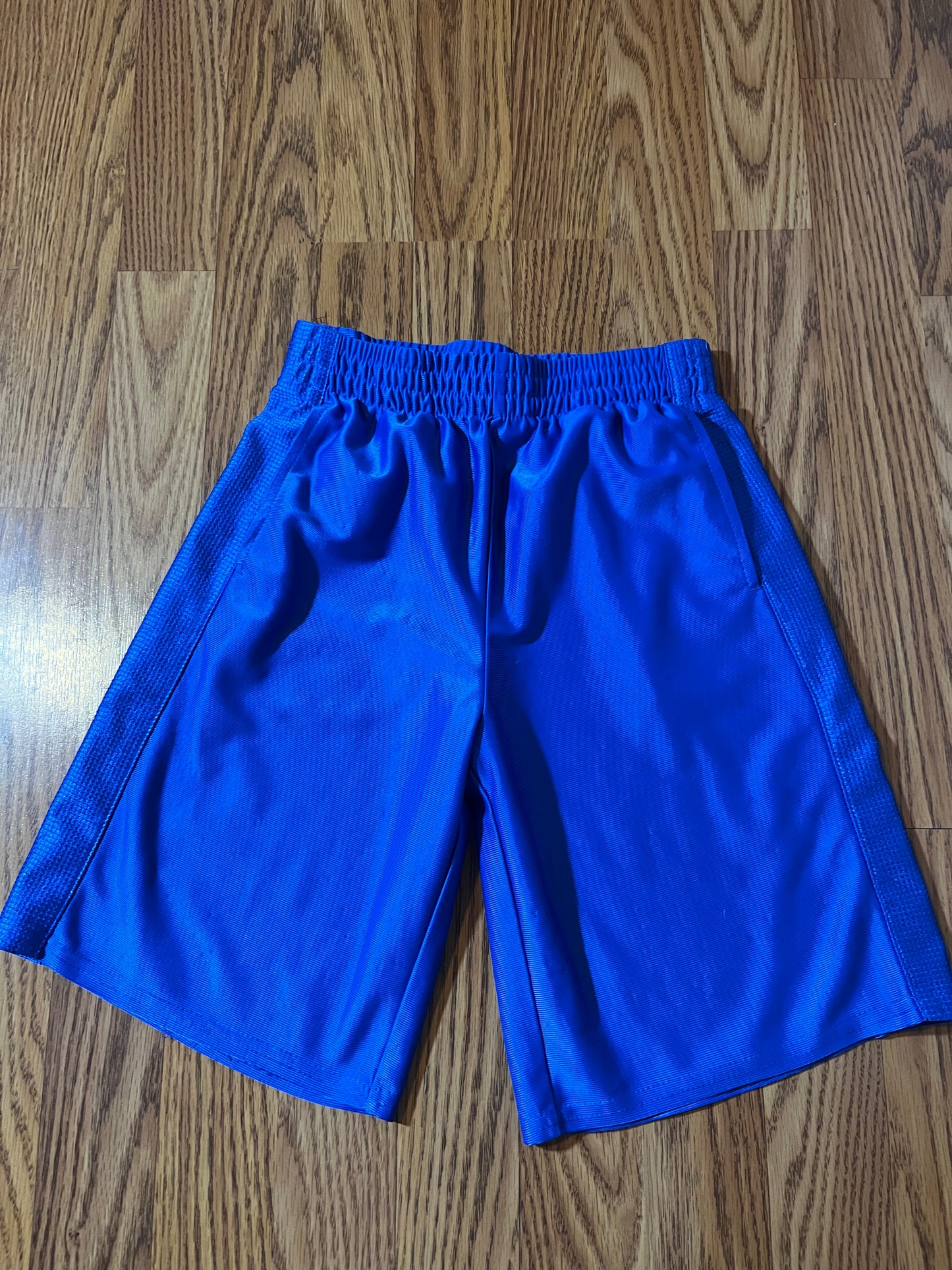 10/12 Athletic works shorts (very tiny snag as shown in extra photos not bad)