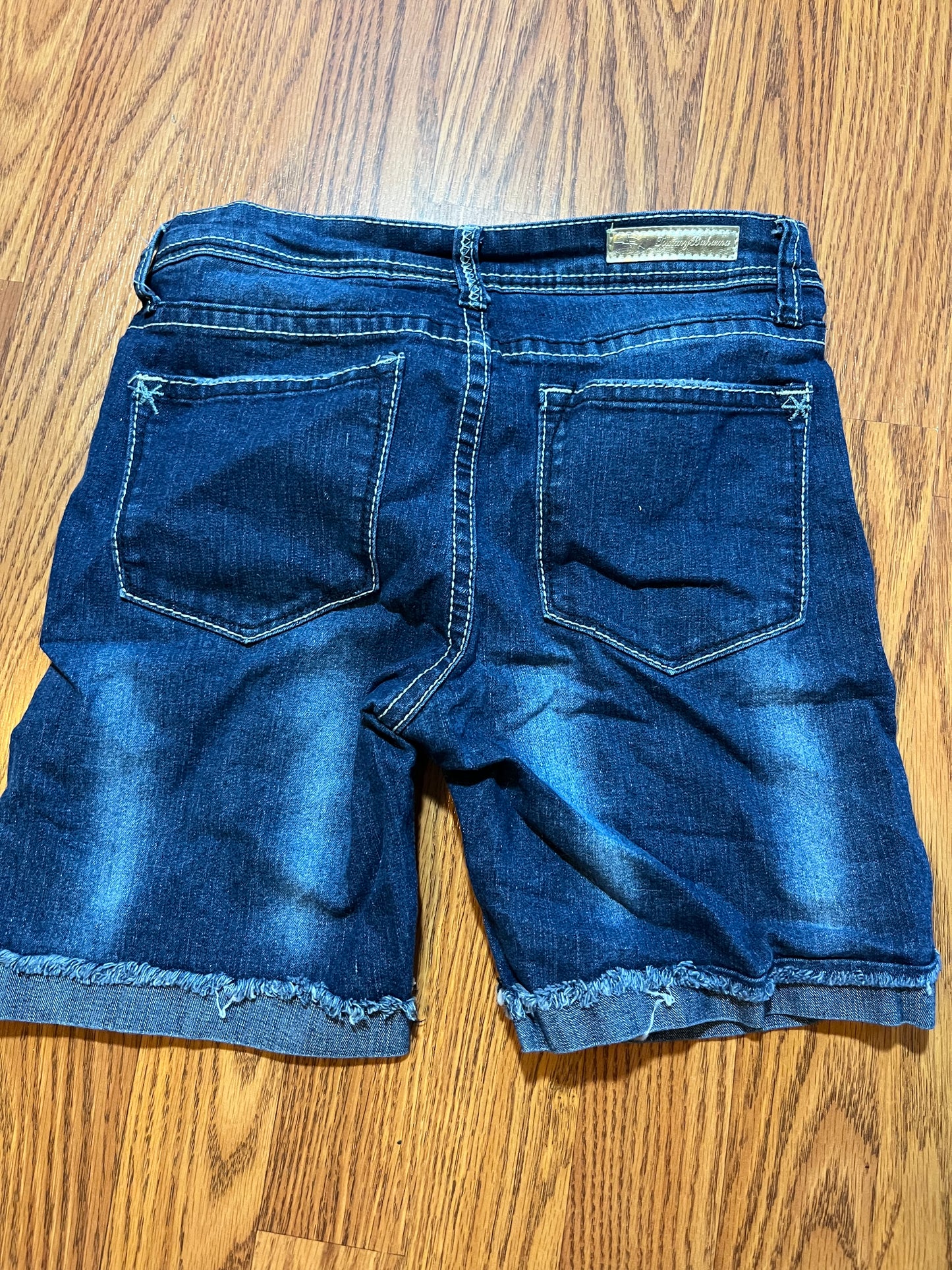 13/14 Tommy Bahama Jean shorts