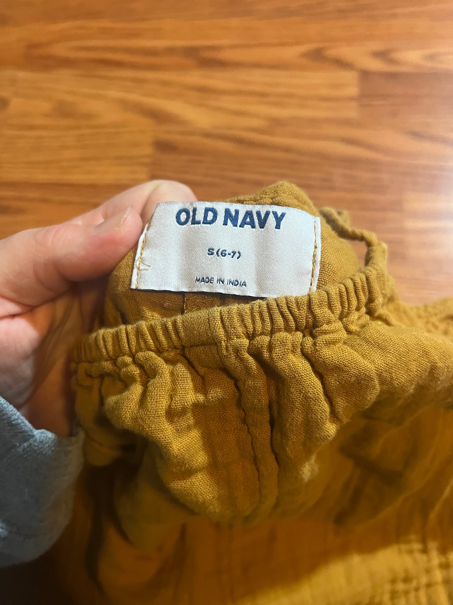 6/7 girls old navy romper