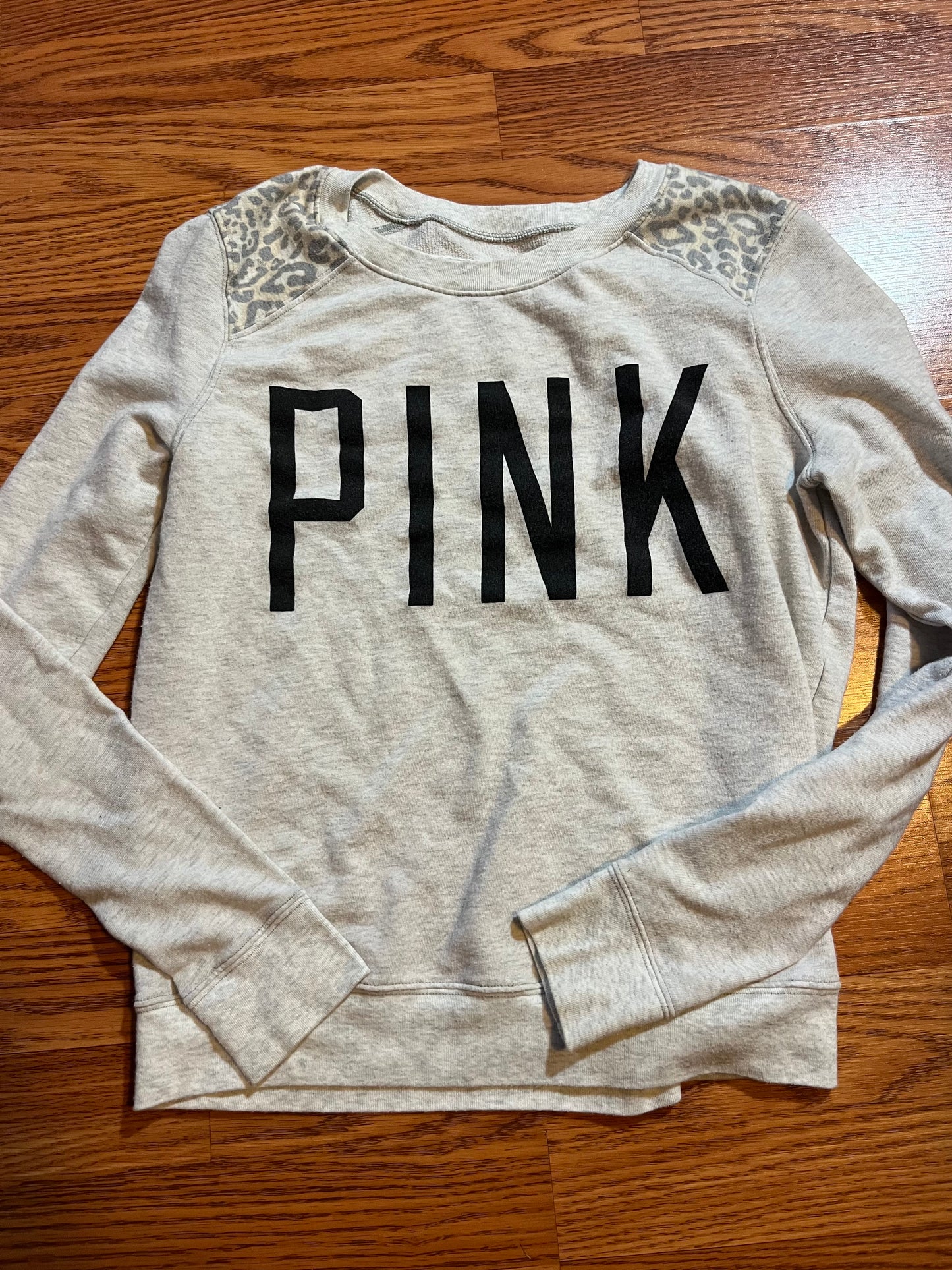 XS PINK Victoria Secret thin pull over