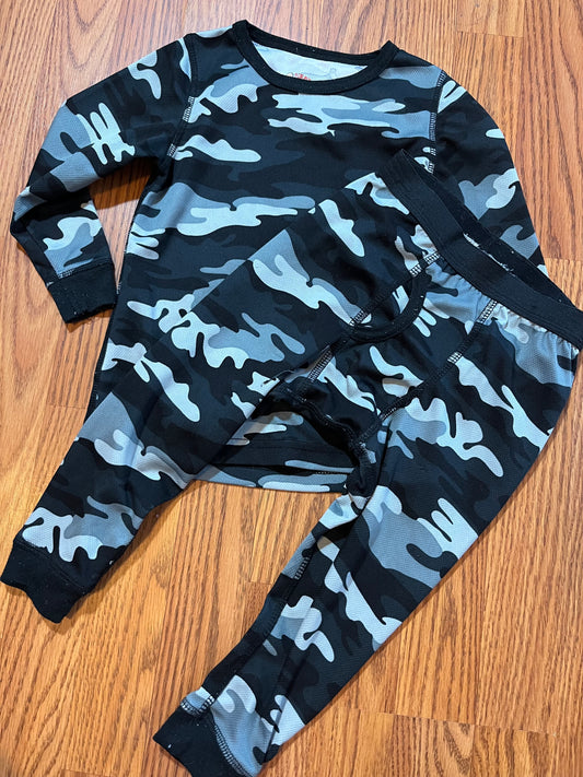 Heatlast longjohns / pjs size 4t snug fit