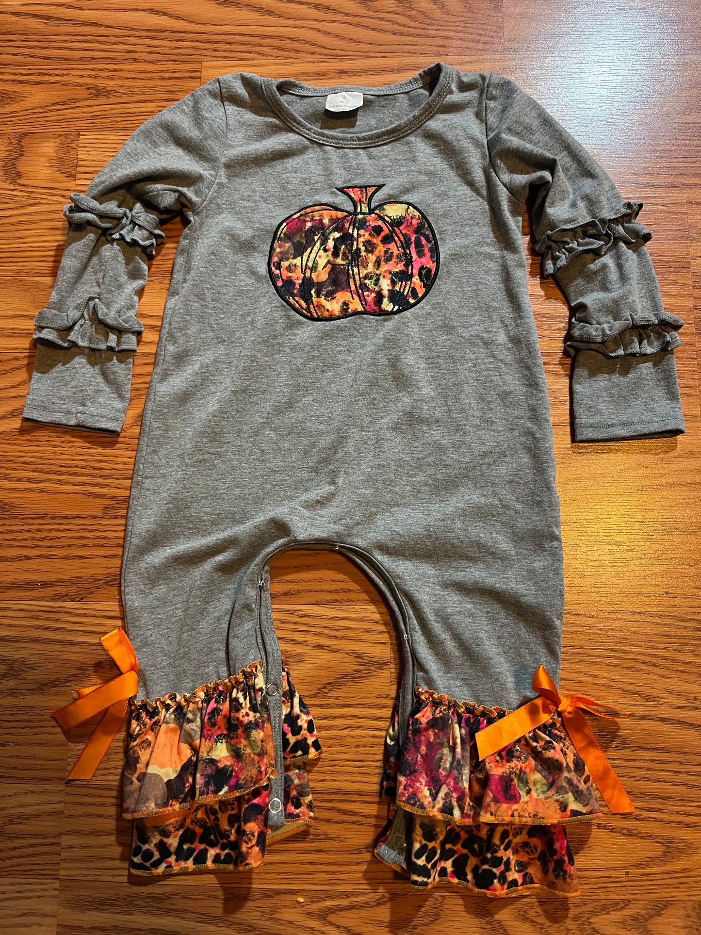 2t Girls boutique pumpkin romper