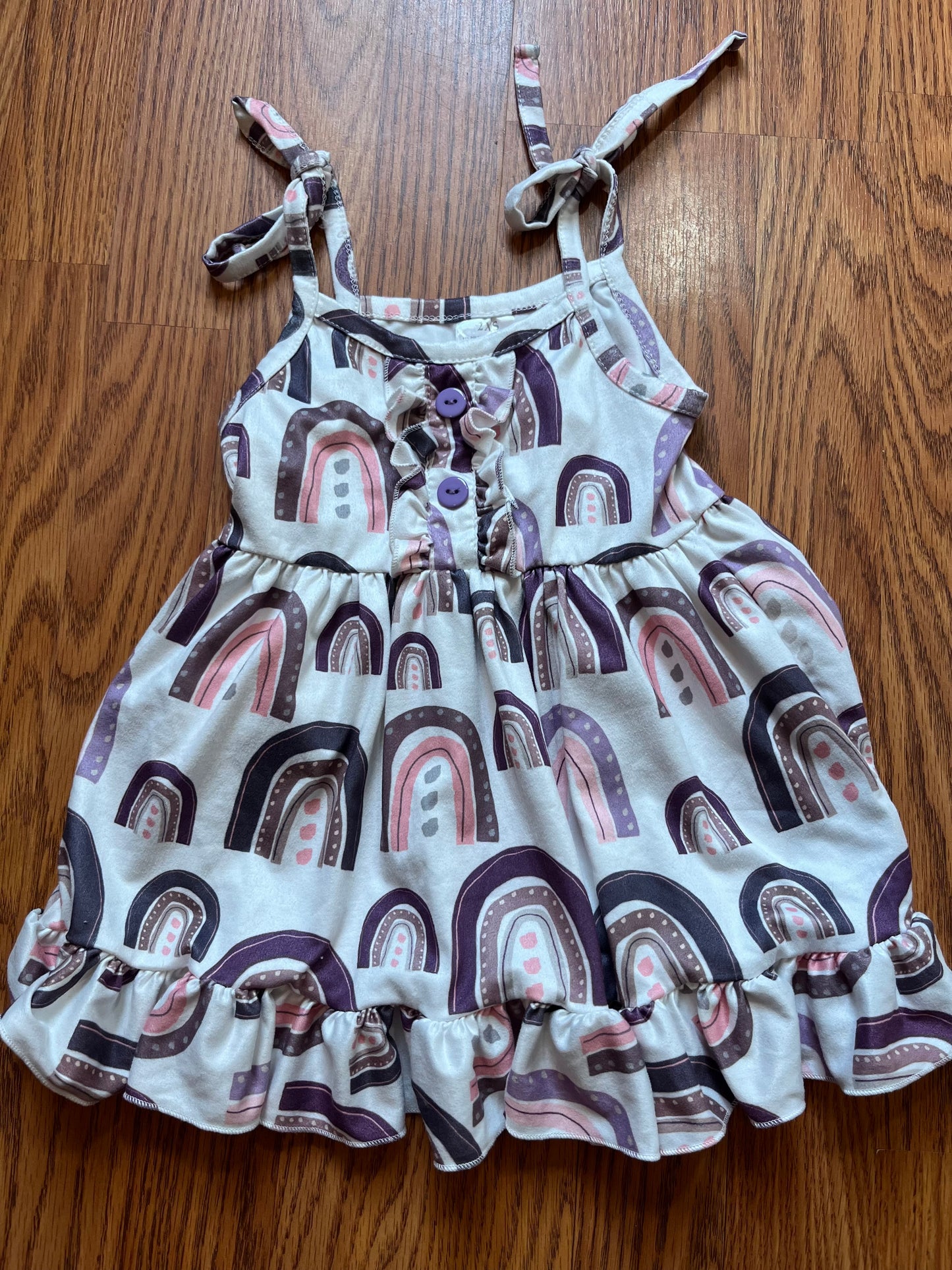 Girls dress (no brand or size looks to fit 18-24 months)