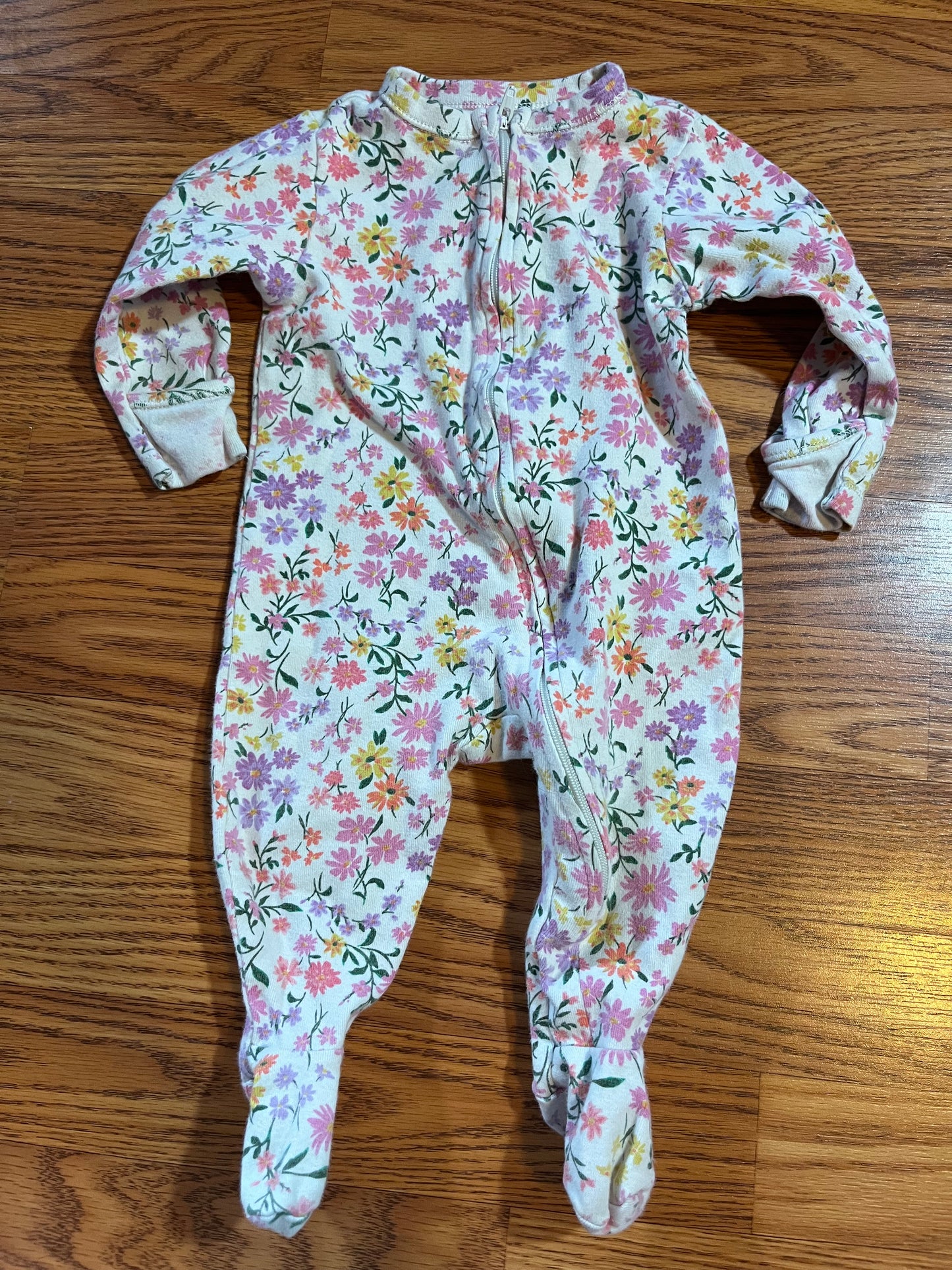 6/9 months Old Navy sleeper