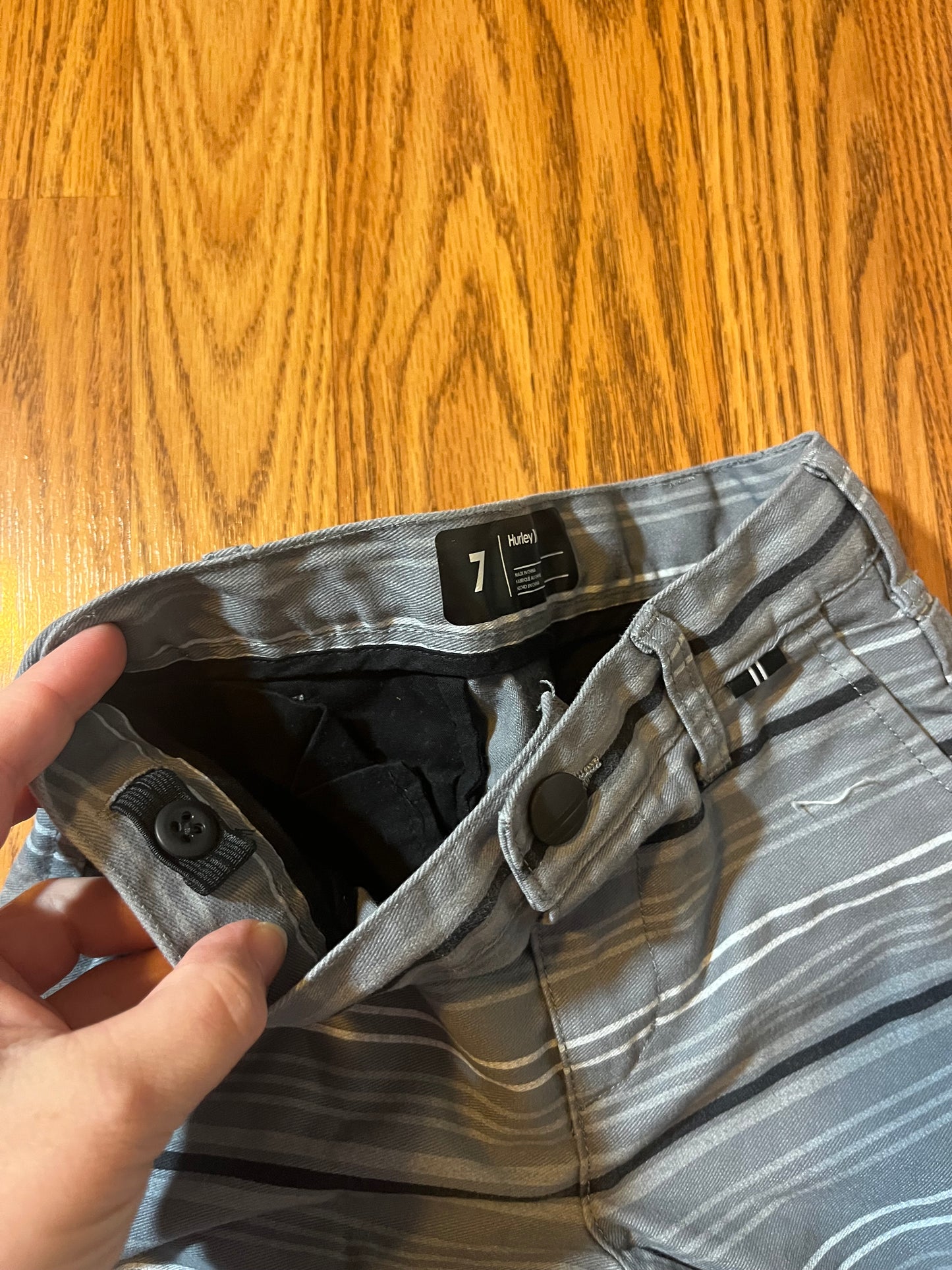 Hurley size 7 shorts slim (adjustable waist)