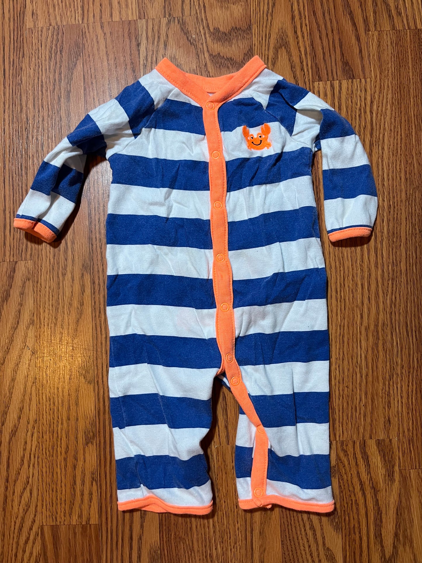 6 months Carters footless romper/sleeper