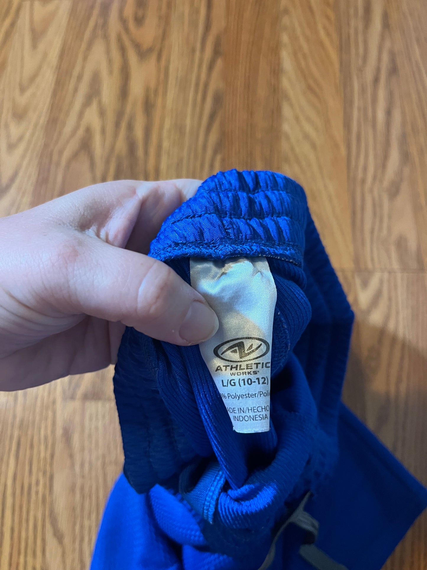 10/12 Athletic works shorts (very tiny snag as shown in extra photos not bad)
