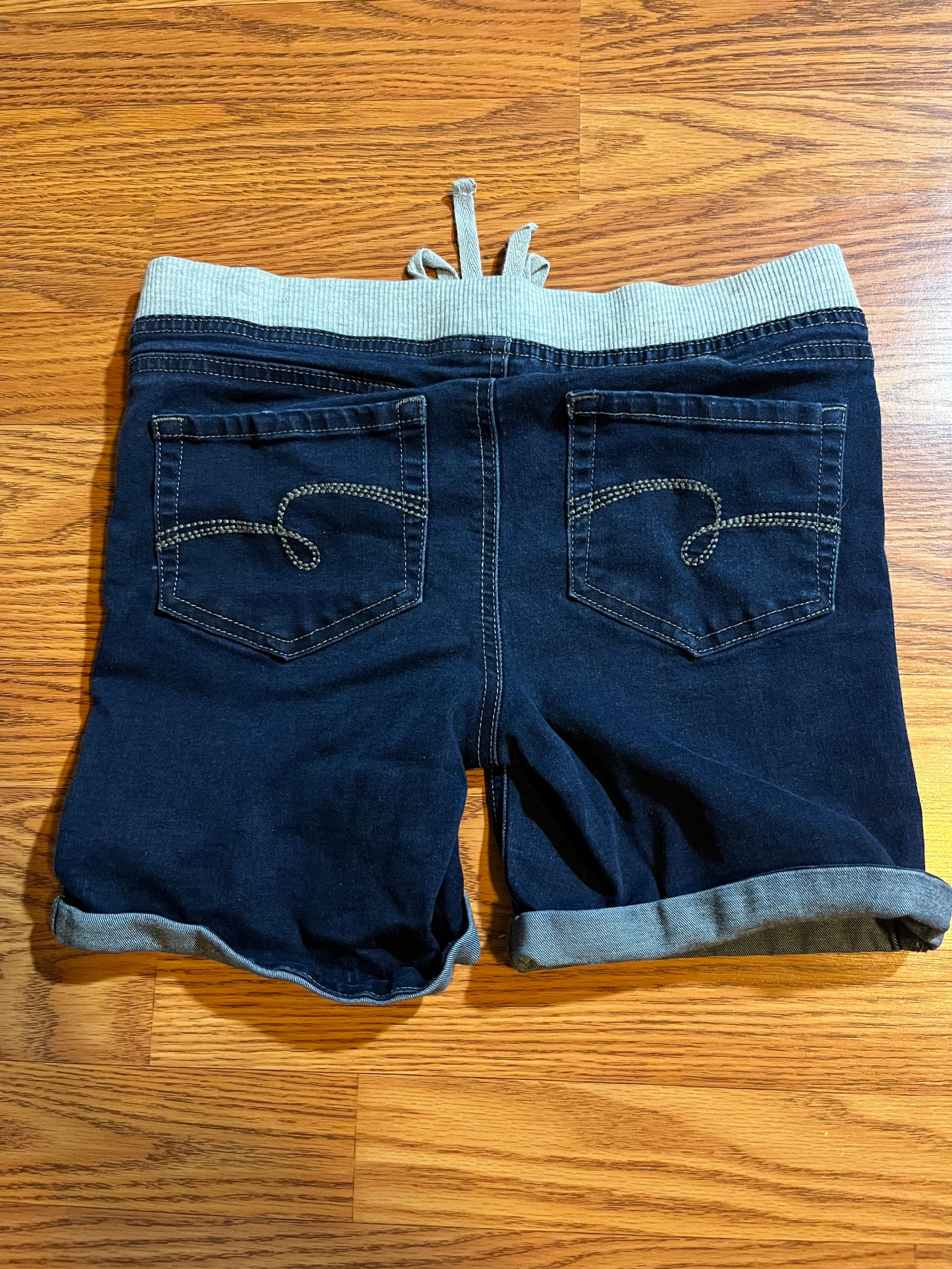 Justice size 14 pull on stretch shorts