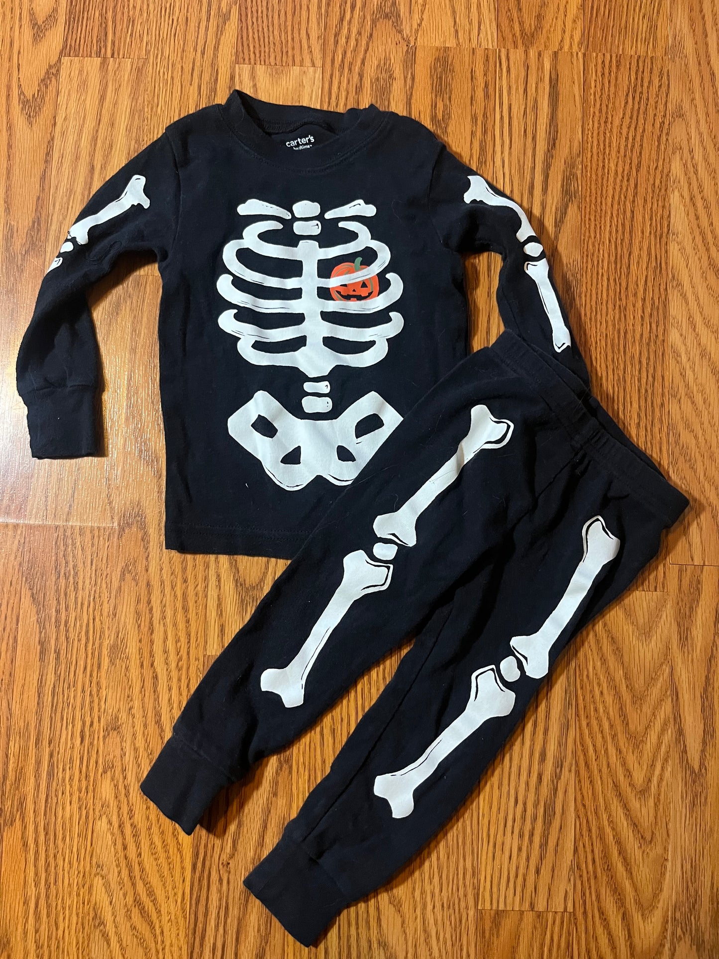 12 months Carters Halloween pj set