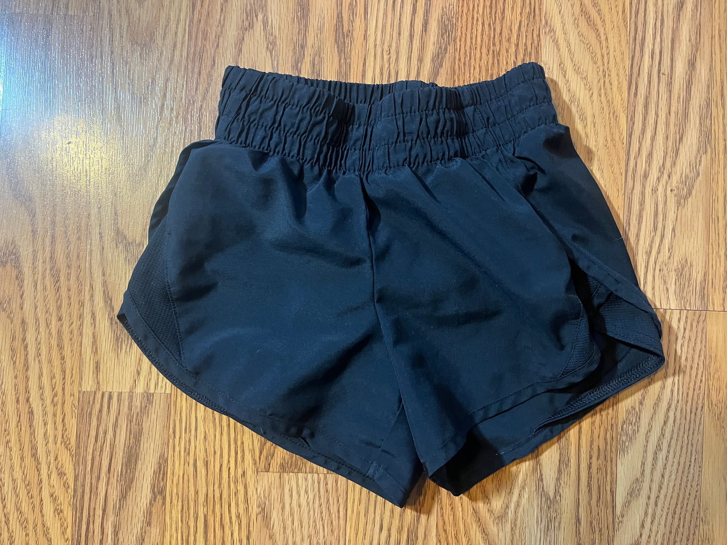 6/6x Athletic works shorts girls