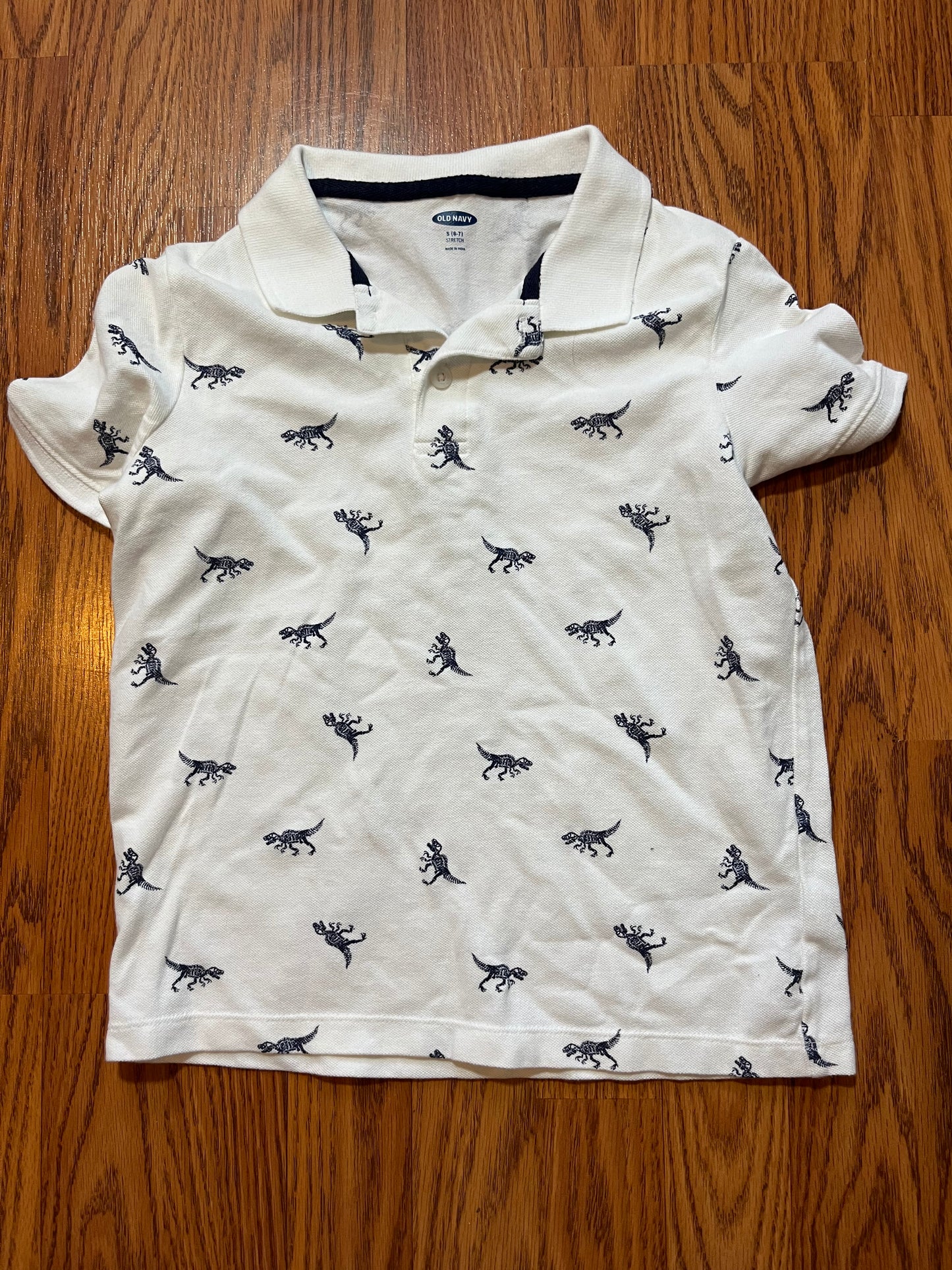 6/7 Old Navy polo (Dino print)