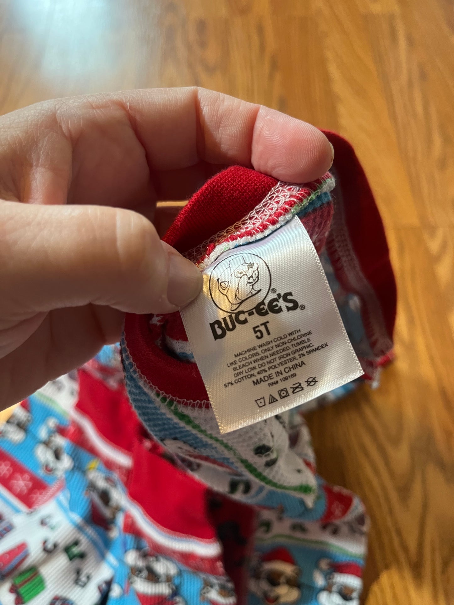 5t Buc-ees sleeper romper holiday