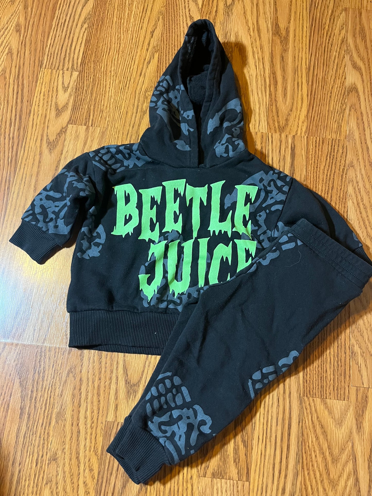 12 months Beetlejuice outfit ￼