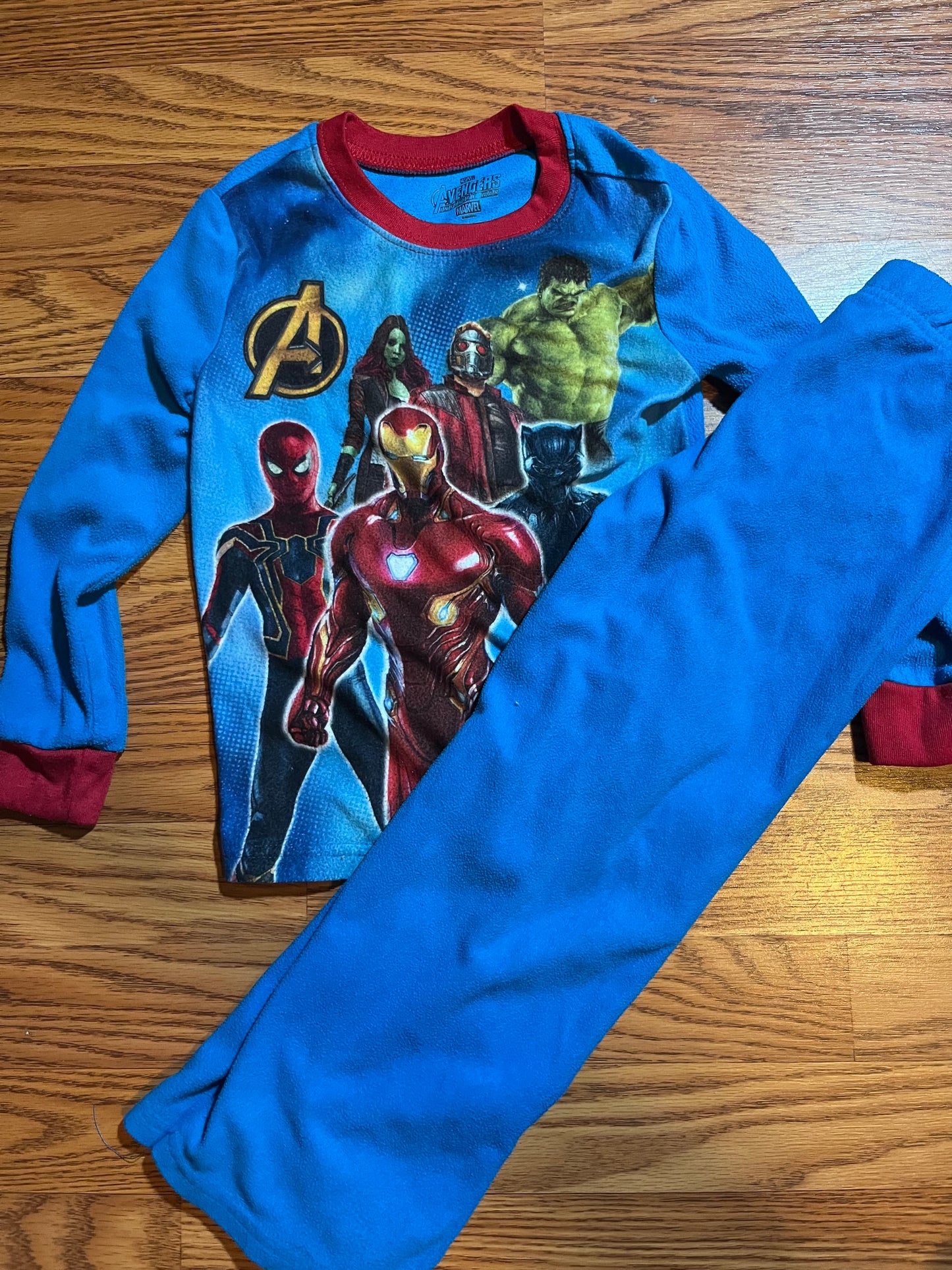 4/5 Boys Fleece avengers pjs