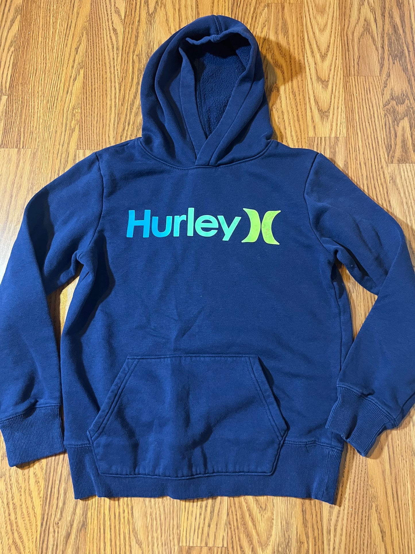 Hurley 10/12 hoodie (see extra photo for stain on emblem otherwise great condition!)