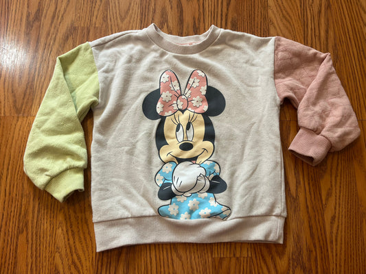 5t Disney Minnie sweatshirt (normal washer wear maybe very faint hardly noticeable stain but I can hardly tell)