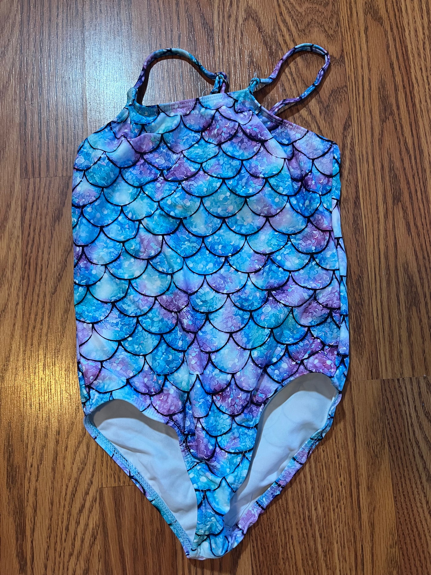 Girls size medium 7 mermaid print swimsuit