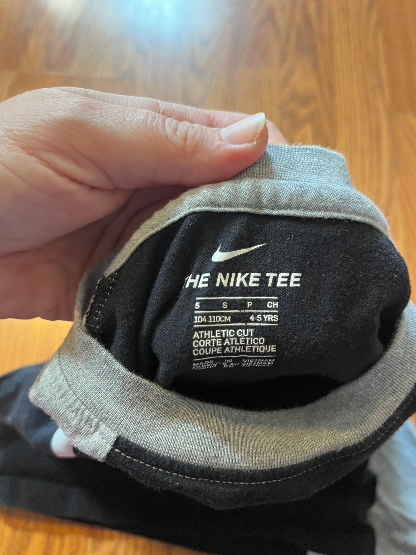 4/5y Nike boys long sleeve top