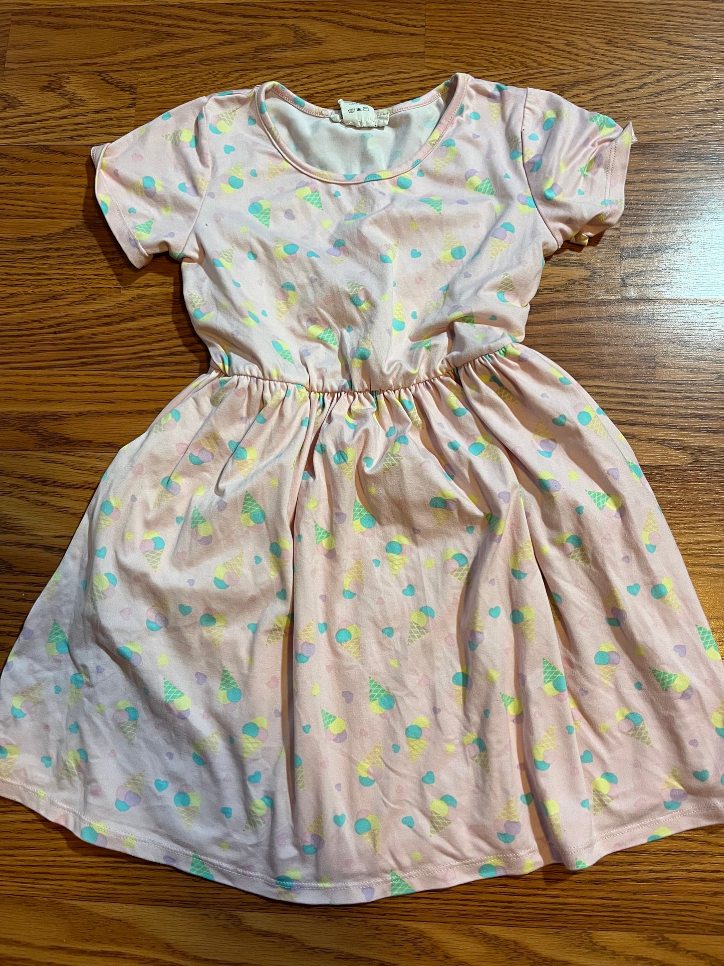 Girls Size 6 dress (super soft) ice cream print