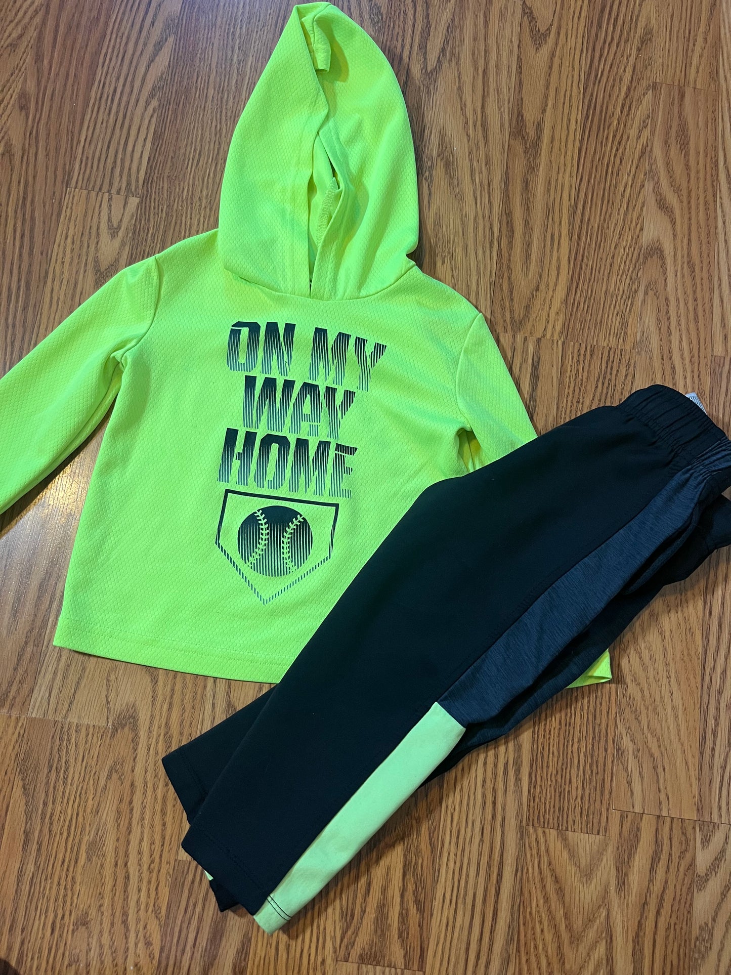 3t Jumping Beans outfit (some washer wear on pants)