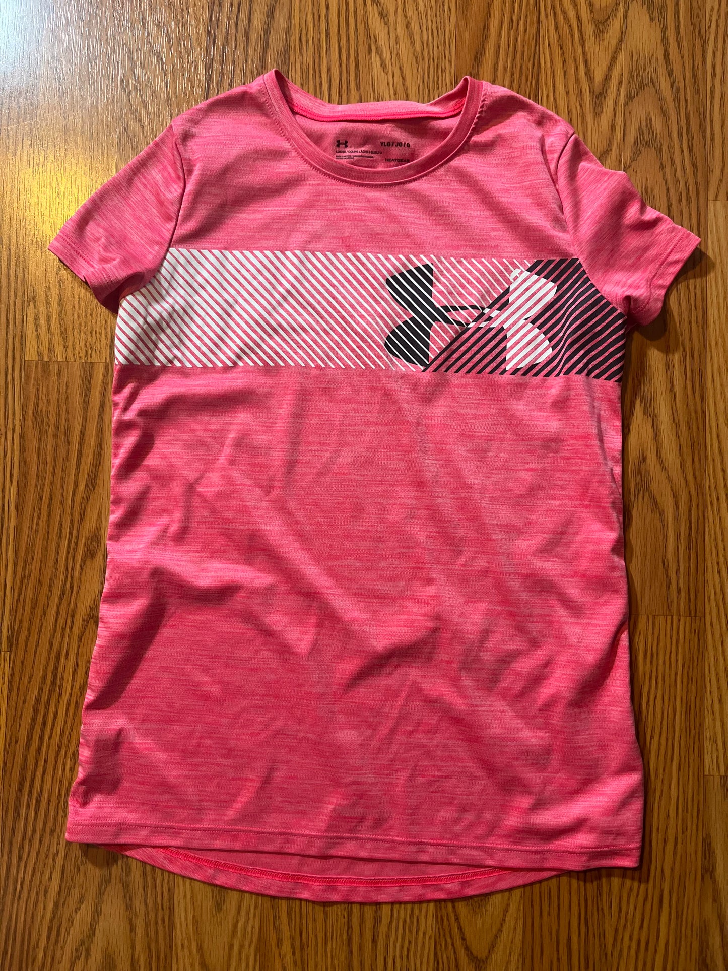 Under Armour girls YLG tshirt