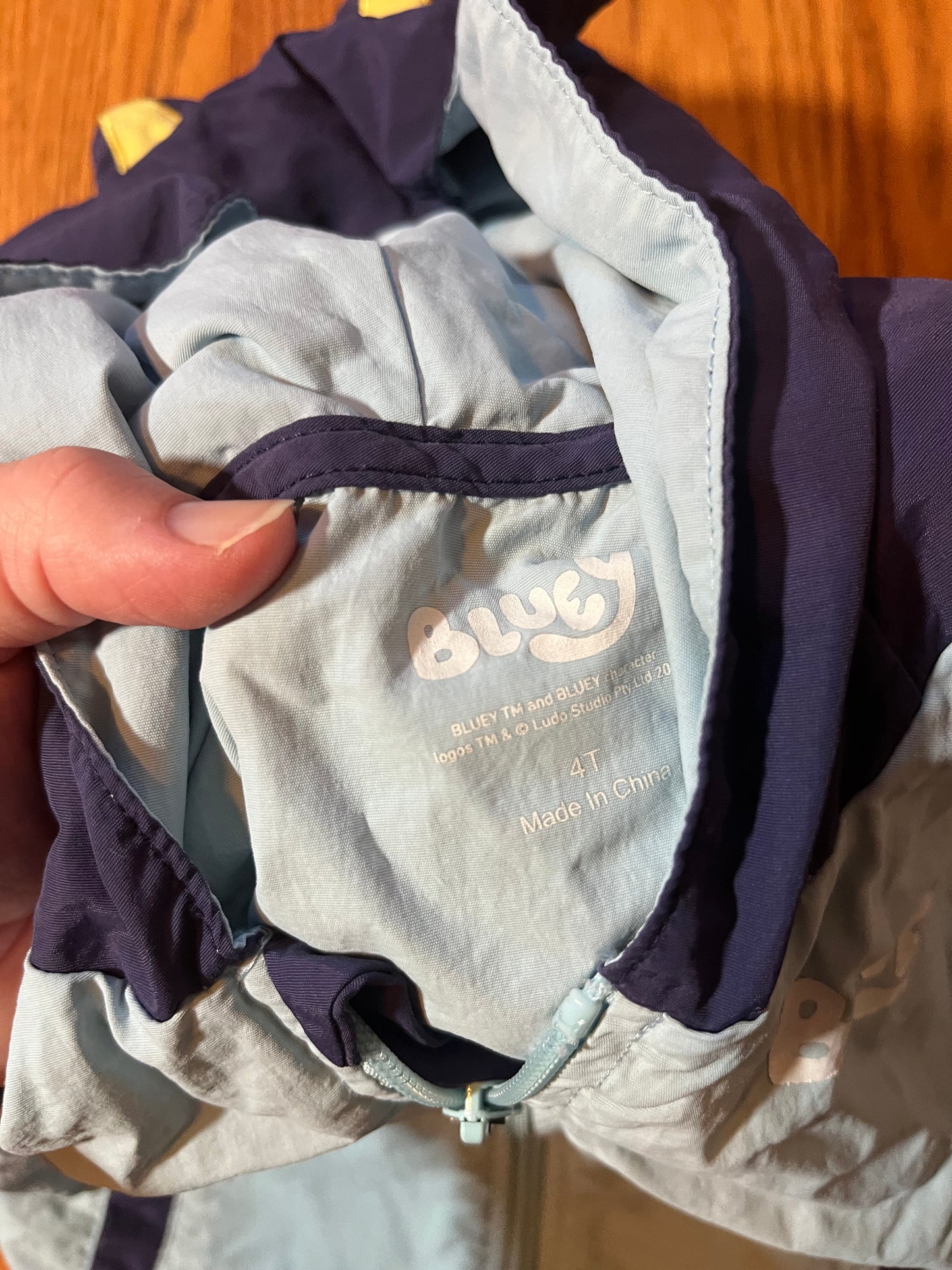 4t Bluey windbreaker jacket (some normal wear)
