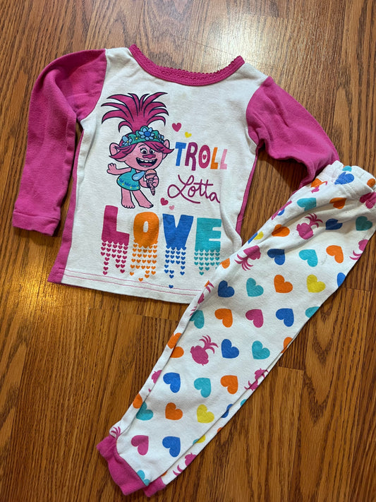 2t troll pj set (snug fit / small) very faint stain hardly noticeable