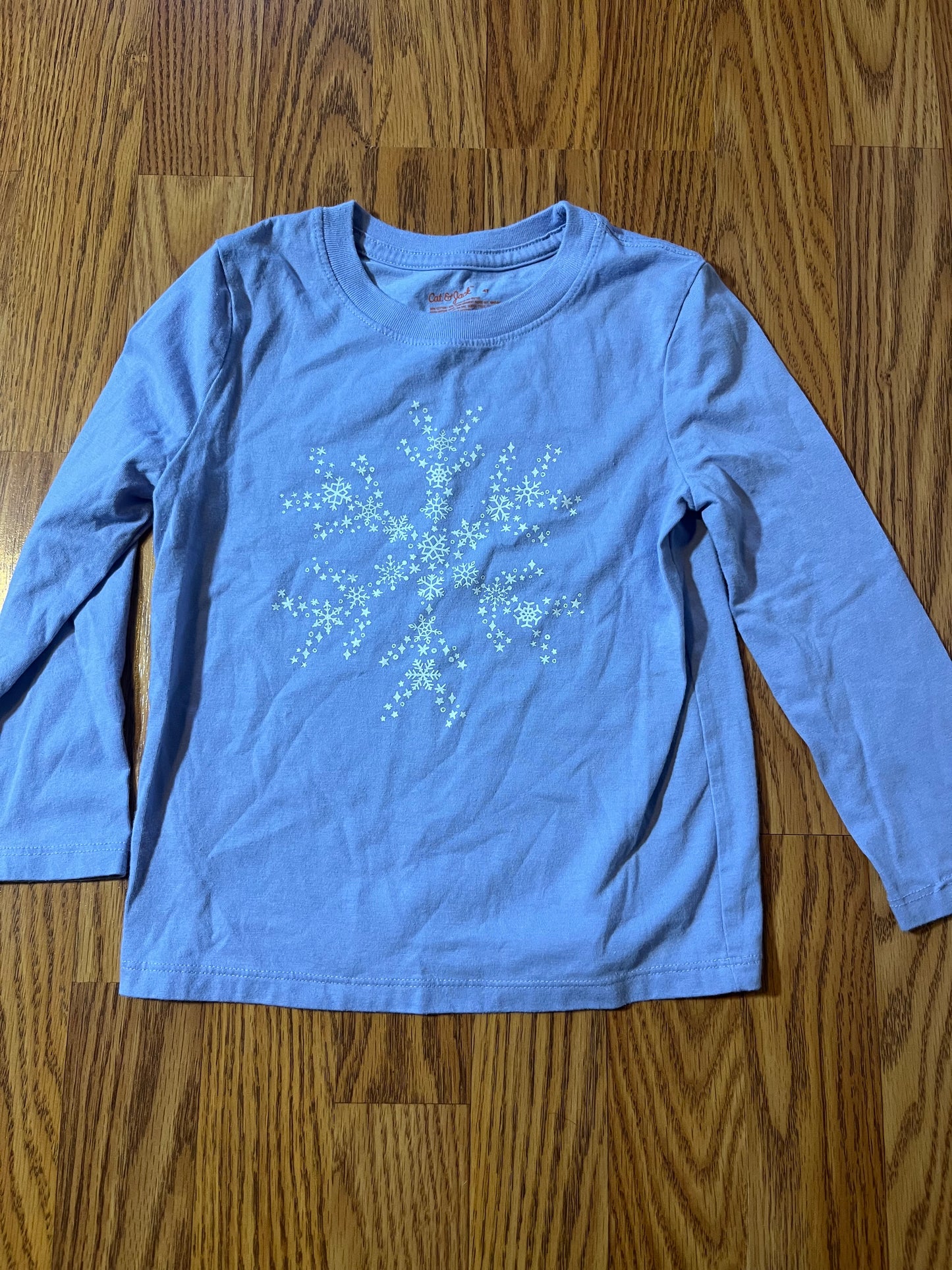 4t Cat & Jack long sleeve snowflake shirt